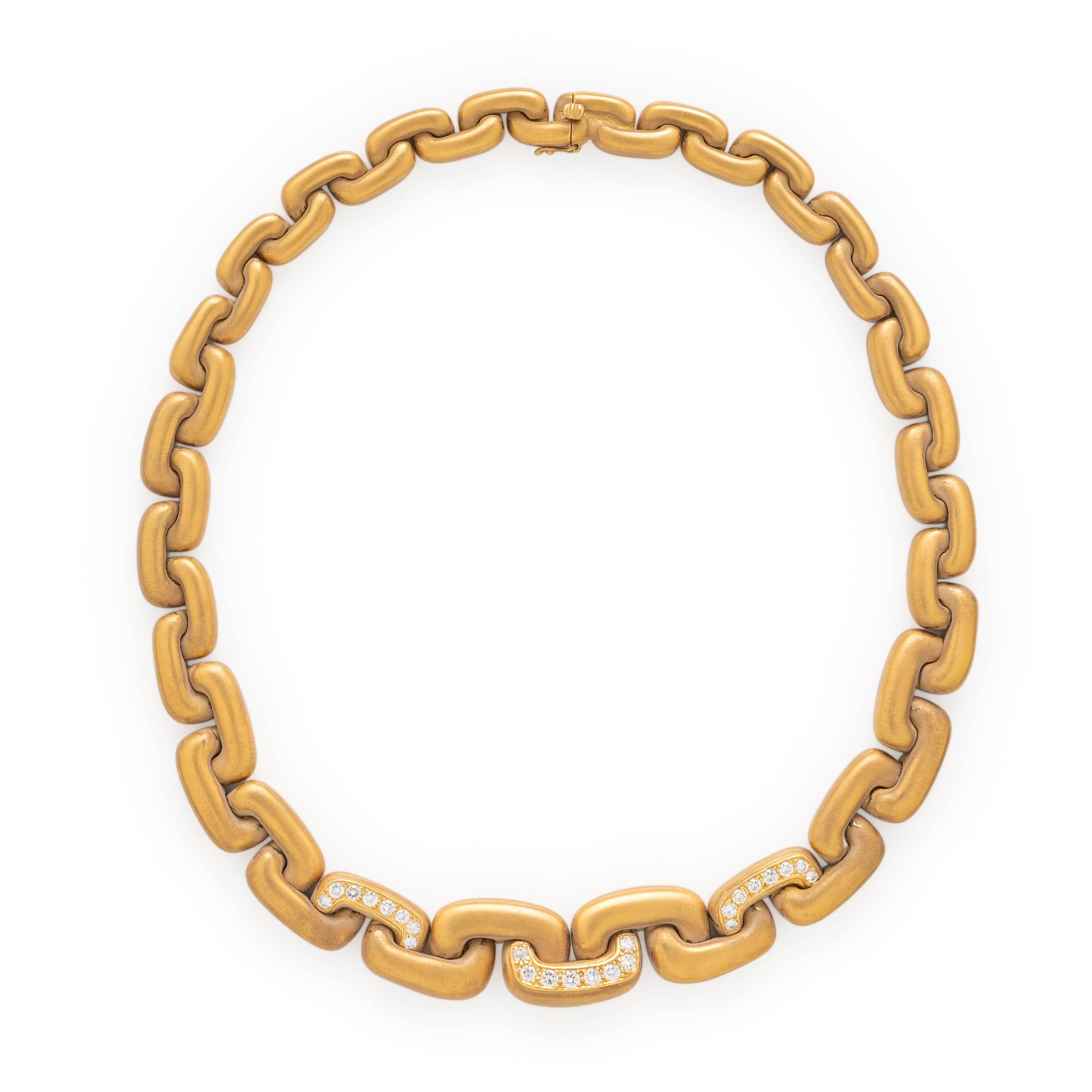 Marlene Stowe, Yellow Gold and Diamond Necklace