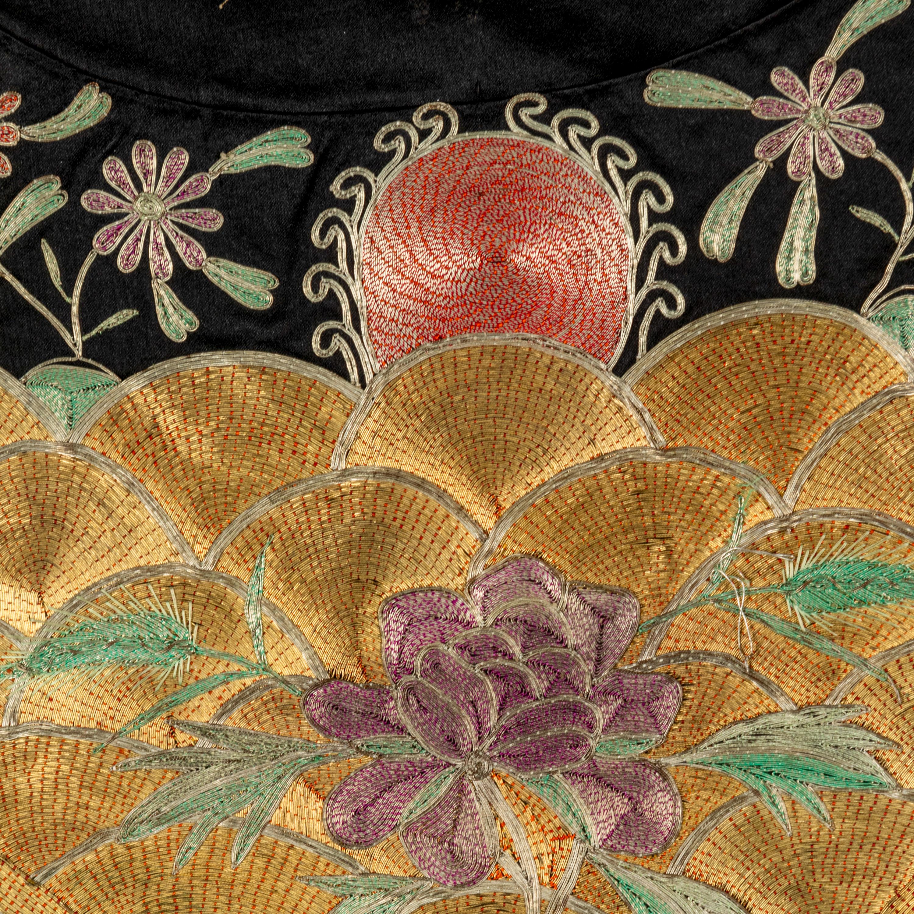 A Set of Chinese Navy Ground Embroidered Silk 'Crane' Jacket and Matching Pants, 19th Century 清晚期 石青地盤金綉團鶴紋女褂褲一套