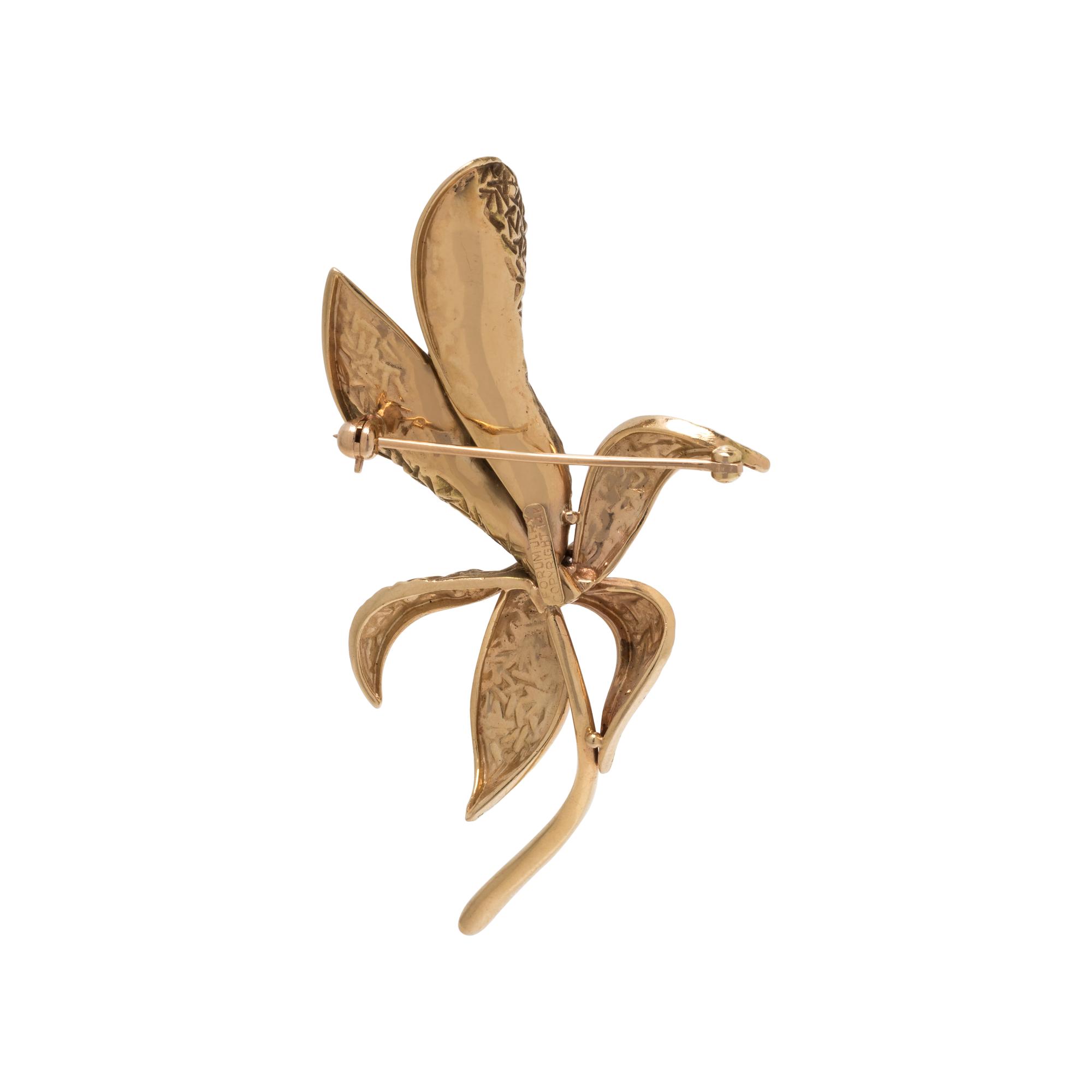 YELLOW GOLD, SAPPHIRE AND DIAMOND FLOWER BROOCH