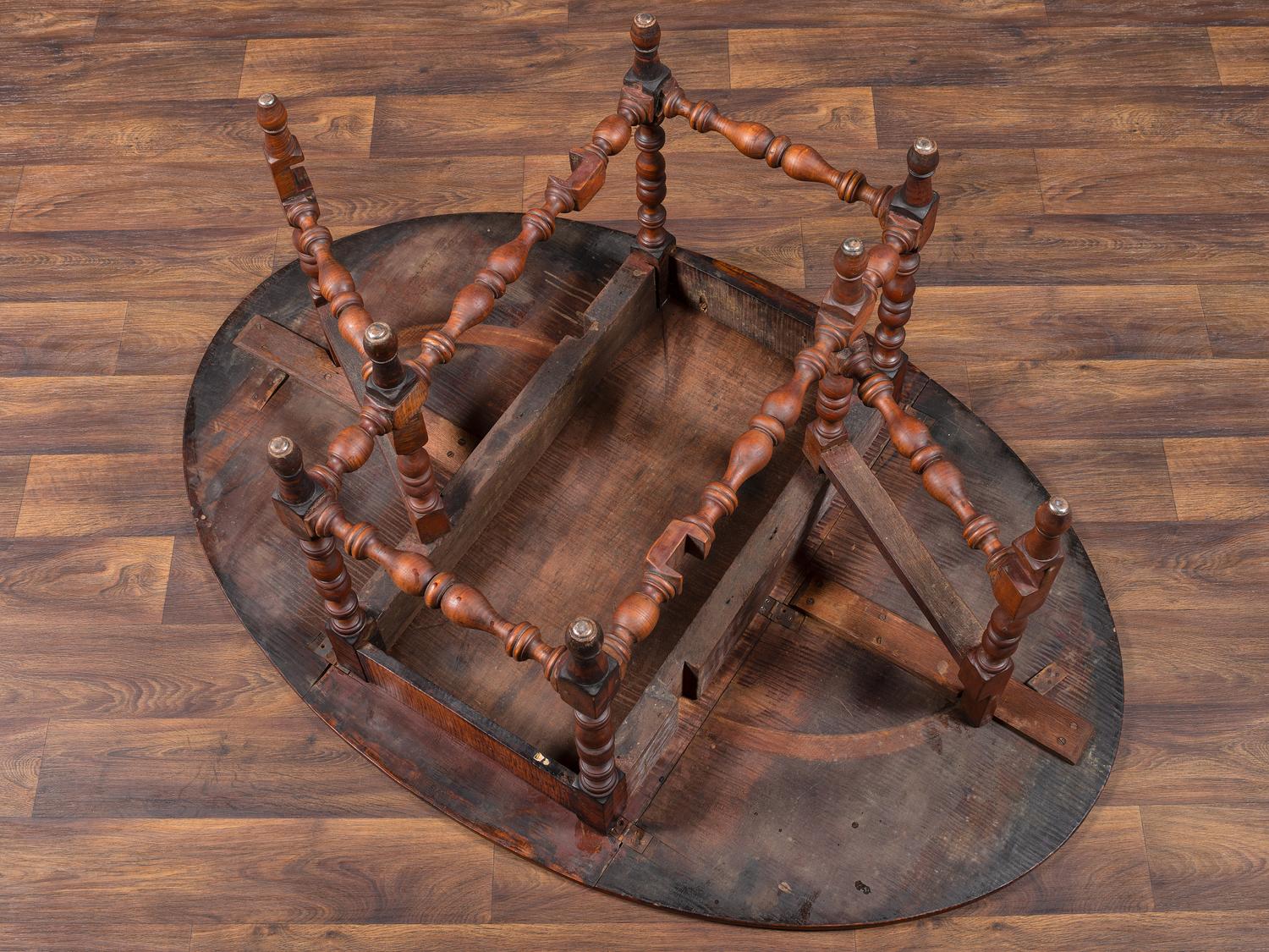 A William and Mary Figured Maple Drop Leaf Dining Table