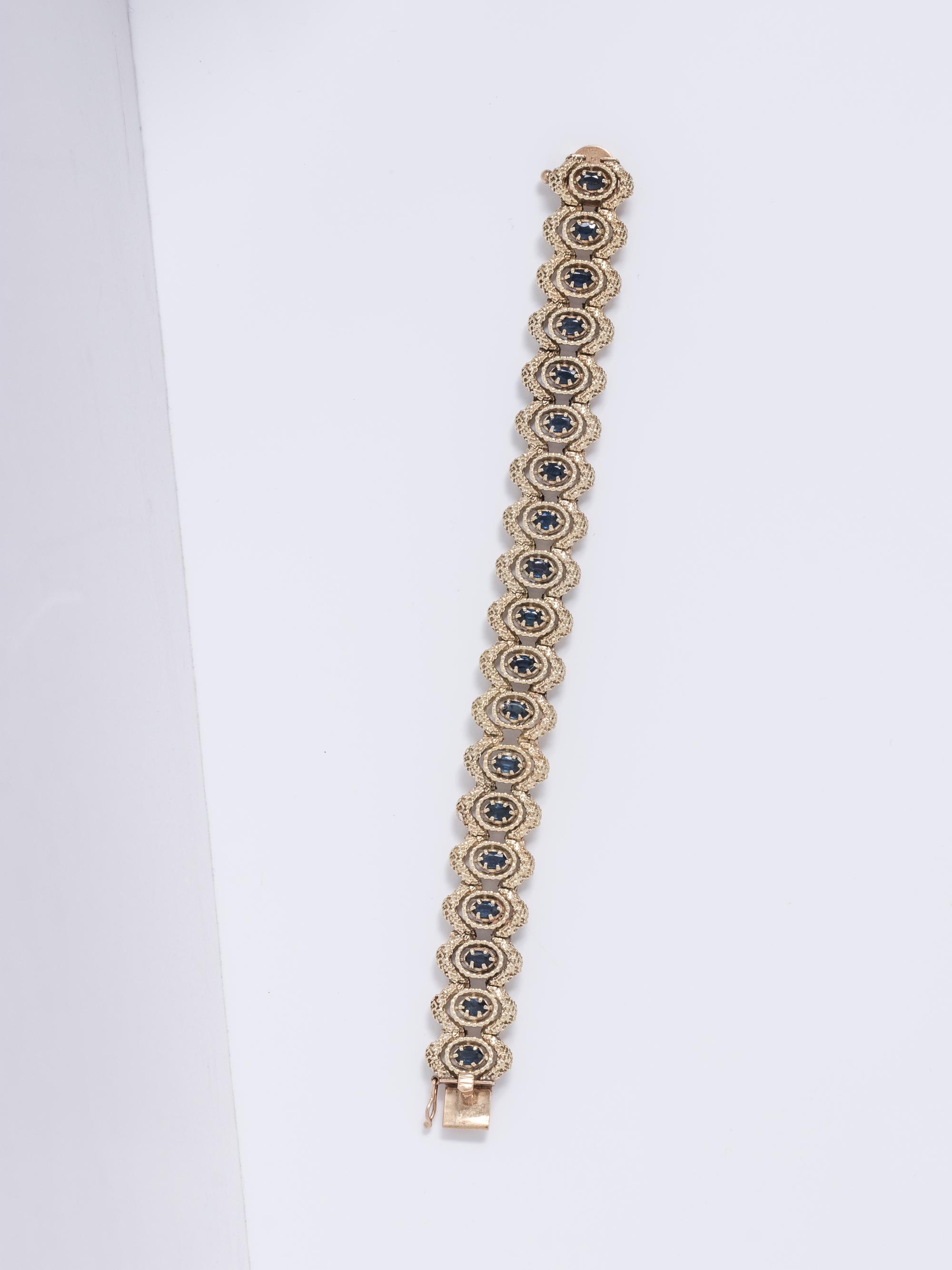 YELLOW GOLD AND SAPPHIRE BRACELET