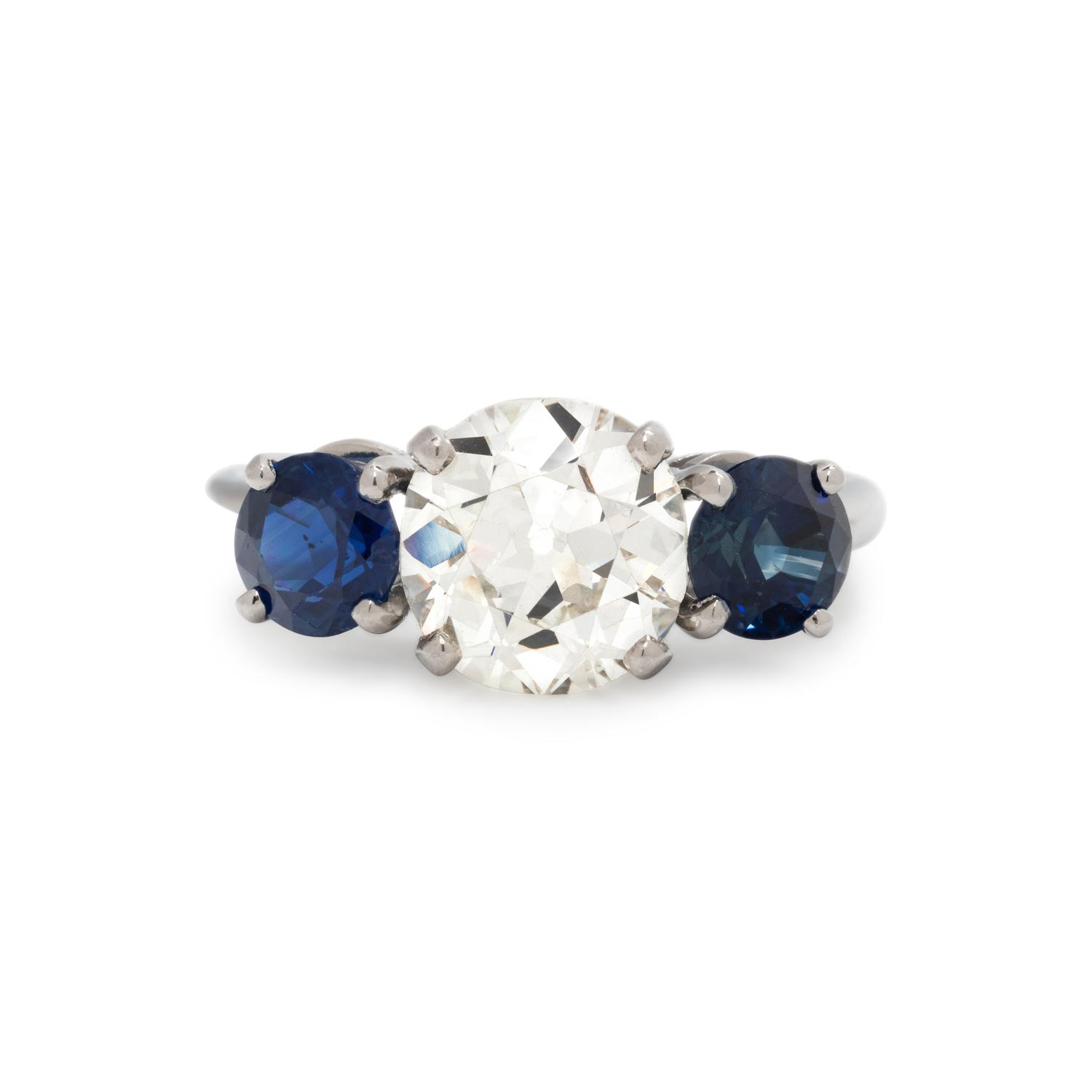 DIAMOND AND SAPPHIRE RING
