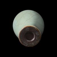 A Chinese Crackle Glazed Porcelain Meiping Vase, Late Qing/Republic Period 晚清-民國 仿官釉梅瓶