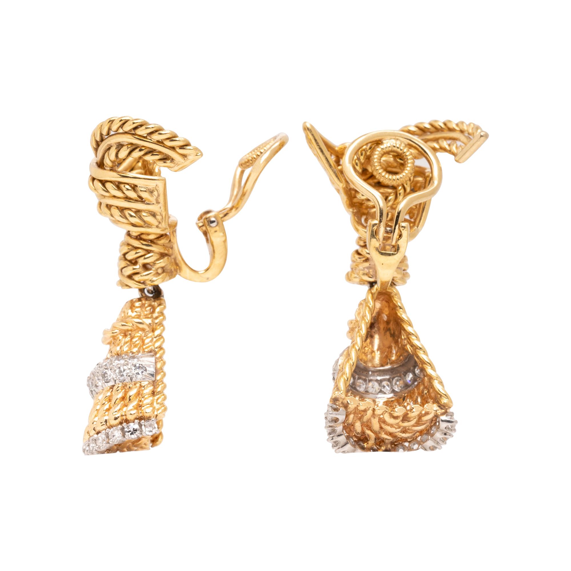YELLOW GOLD AND DIAMOND EARCLIPS
