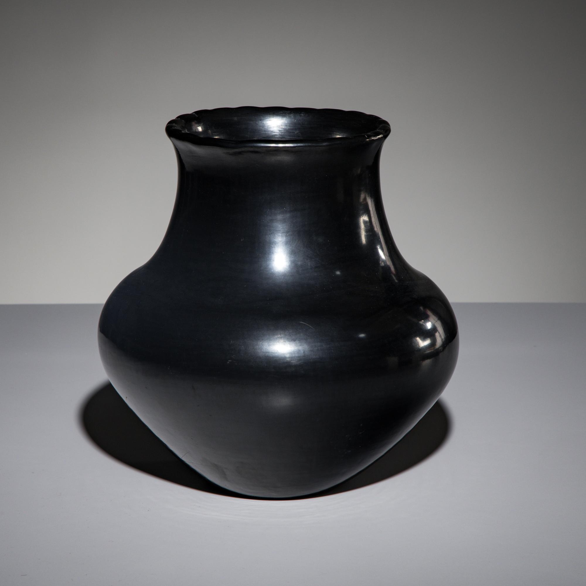 Maria Martinez (San Ildefonso, 1887-1980) — Blackware Pottery Vase, with Gunmetal Finish 1956-1959