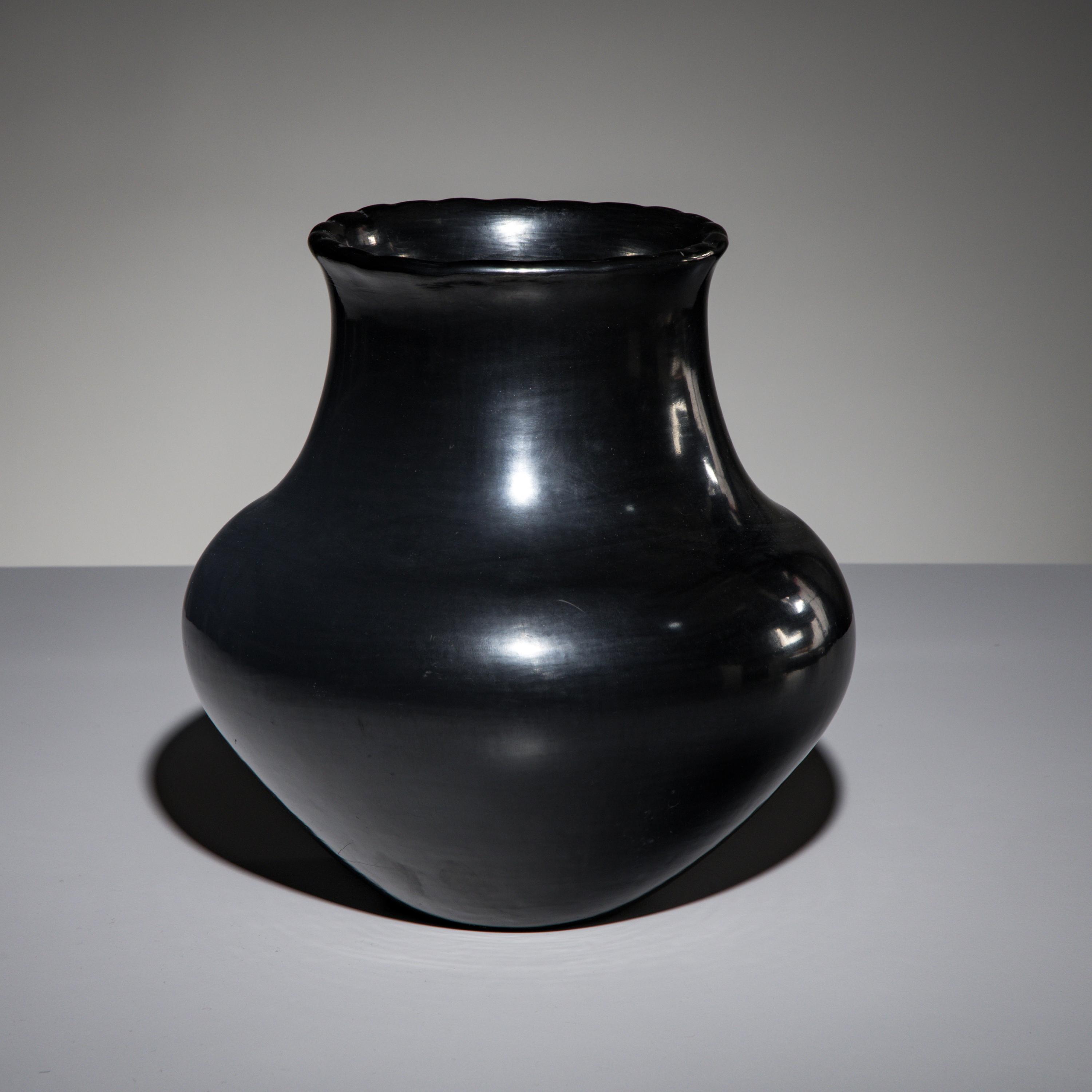 Maria Martinez (San Ildefonso, 1887-1980) — Blackware Pottery Vase, with Gunmetal Finish 1956-1959