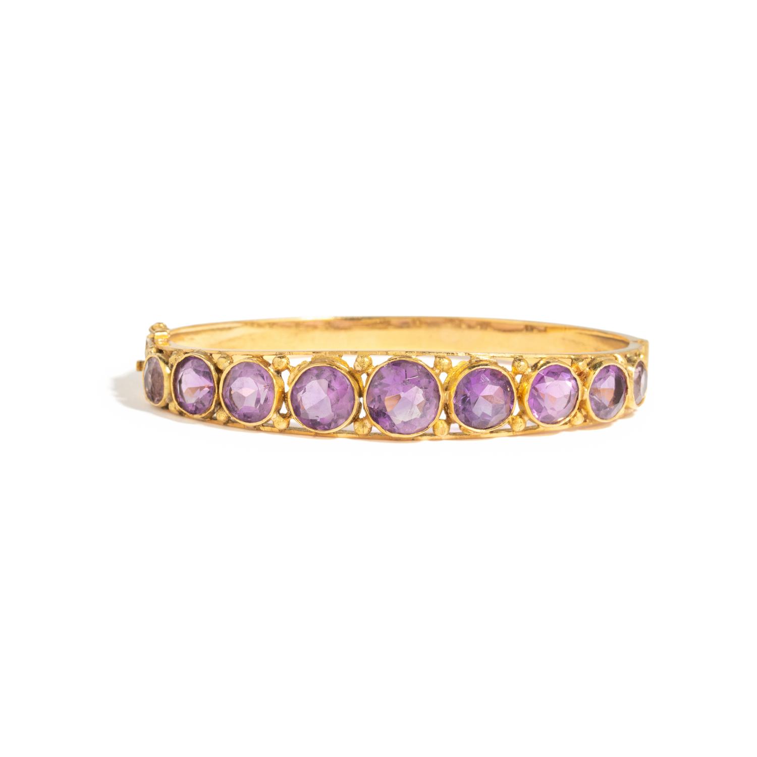 AMETHYST AND YELLOW GOLD BANGLE BRACELET