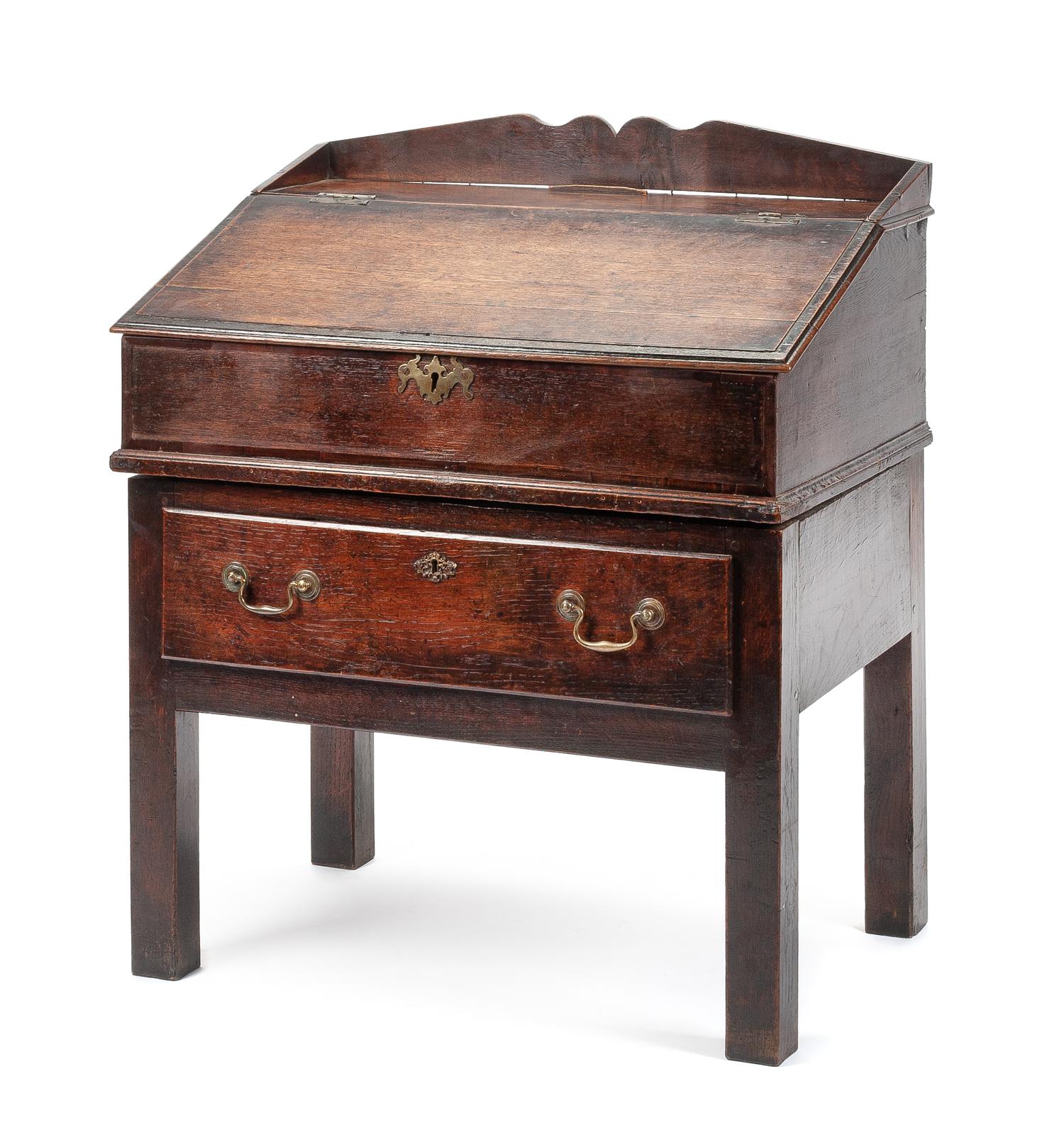 A George III Oak Lift-Top Desk Height 37 x width 31 x depth 21 inches. — 18TH CENTURY