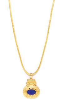 A Yellow Gold Necklace with Lapis Lazuli Pendant, 22.80 dwts.