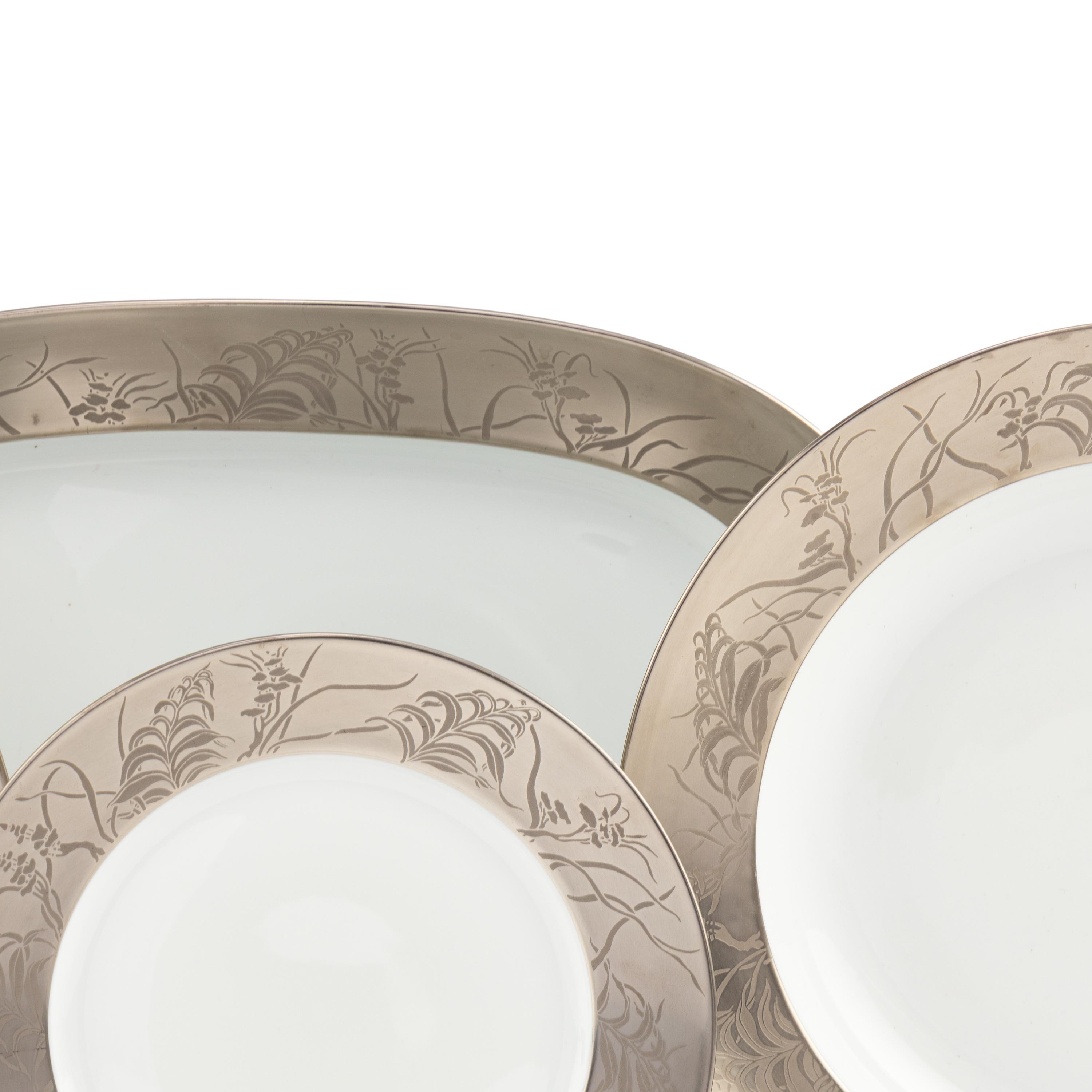 A Limoges Porcelain Dinner Service