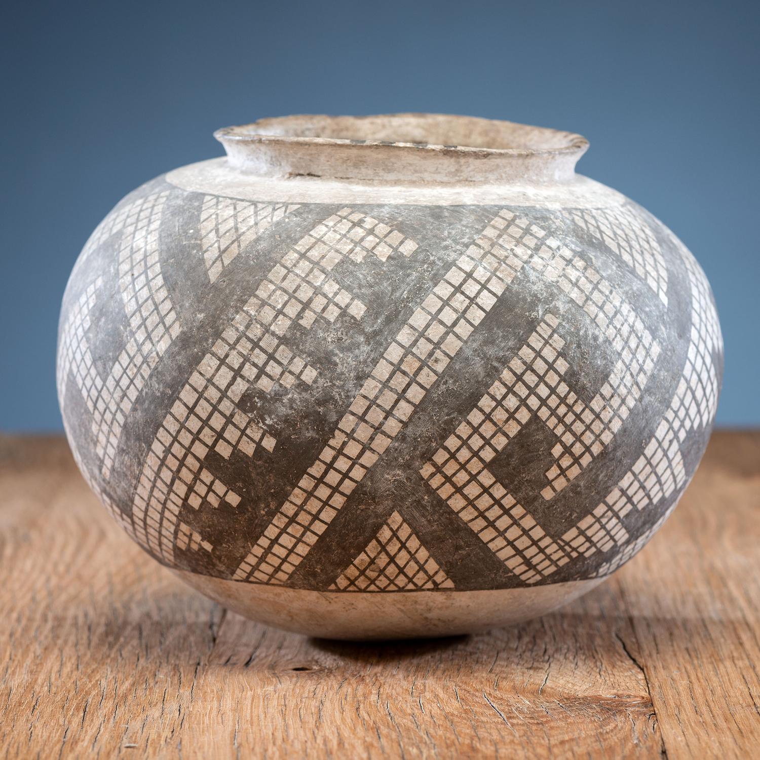 Snowflake, Black-on-White Pottery Seed Jar