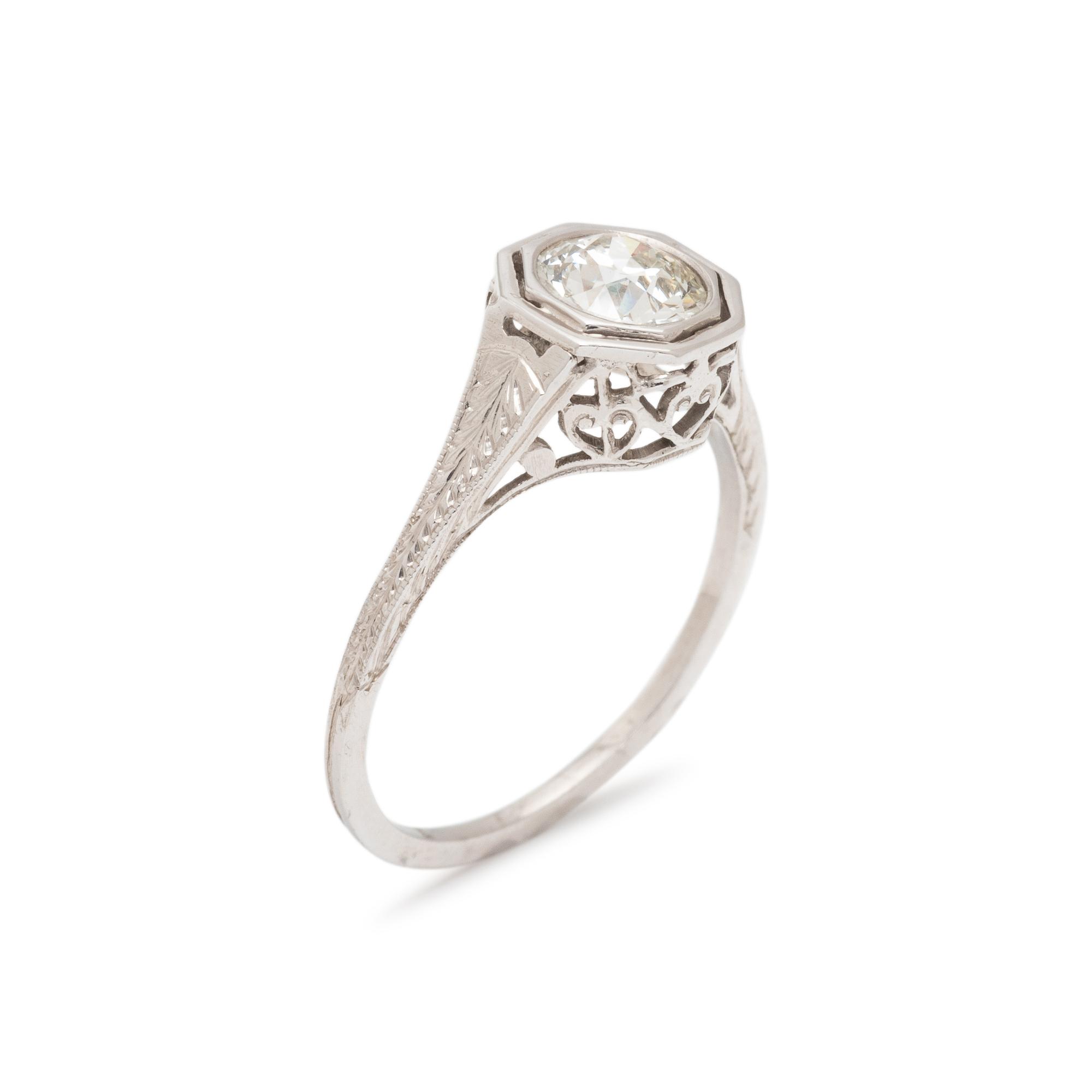 DIAMOND AND PLATINUM RING