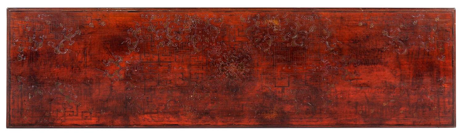 A Chinese Export Lacquered Console Table — 20TH CENTURY
