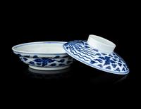 A Chinese Blue and White Porcelain Covered Bowl