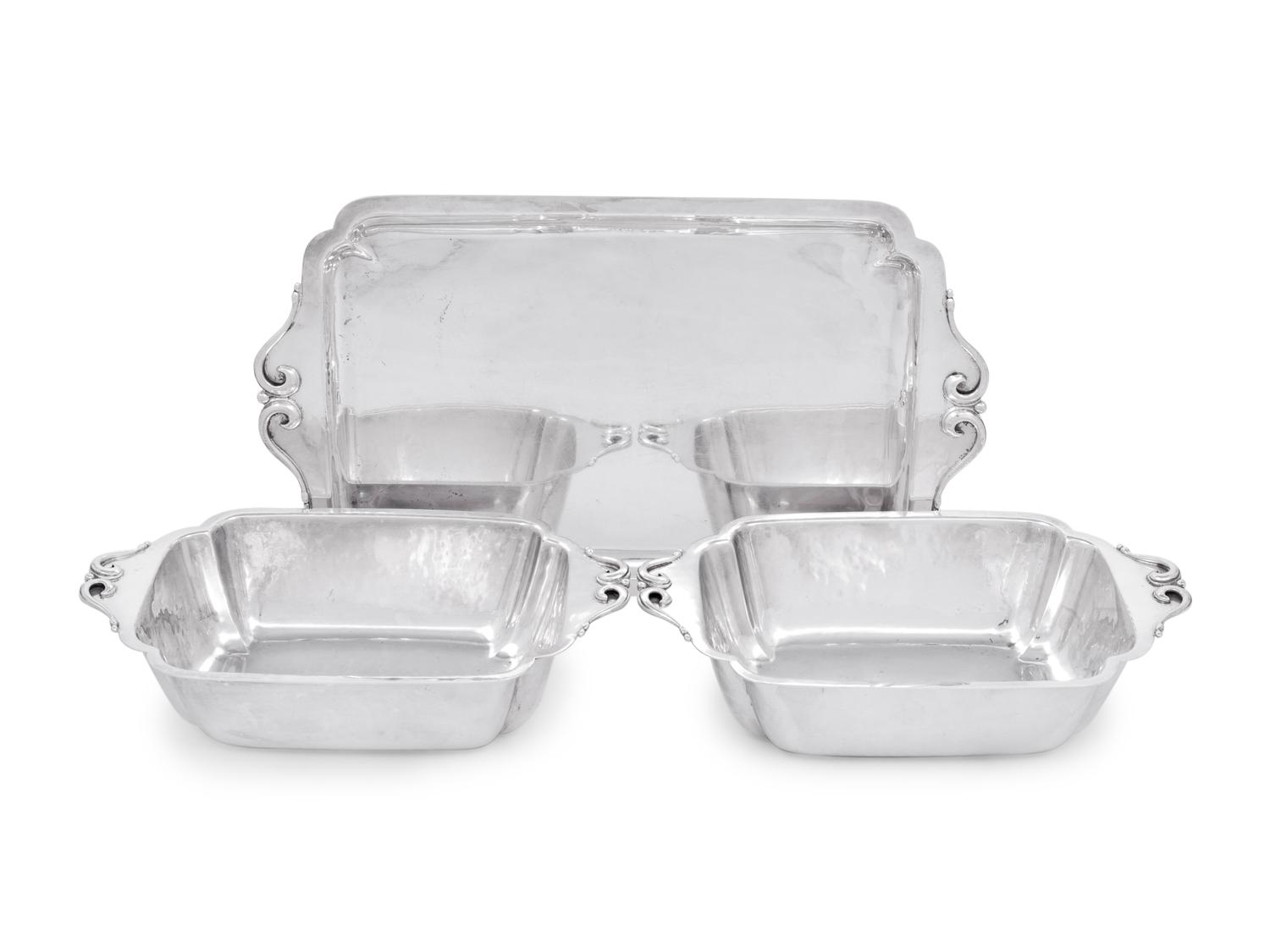 A Cellini Craft Three-Piece Dish Set
