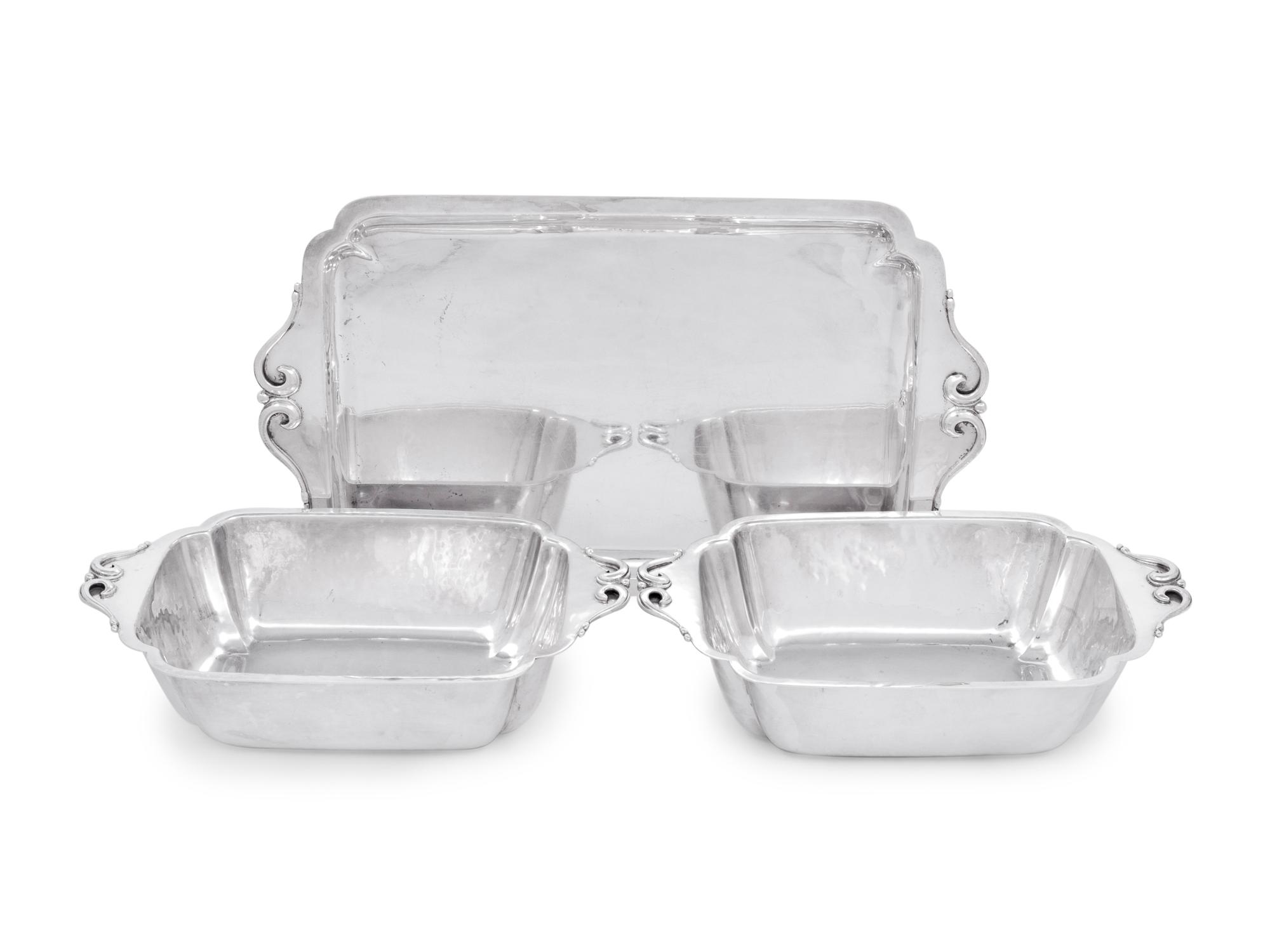 A Cellini Craft Three-Piece Dish Set