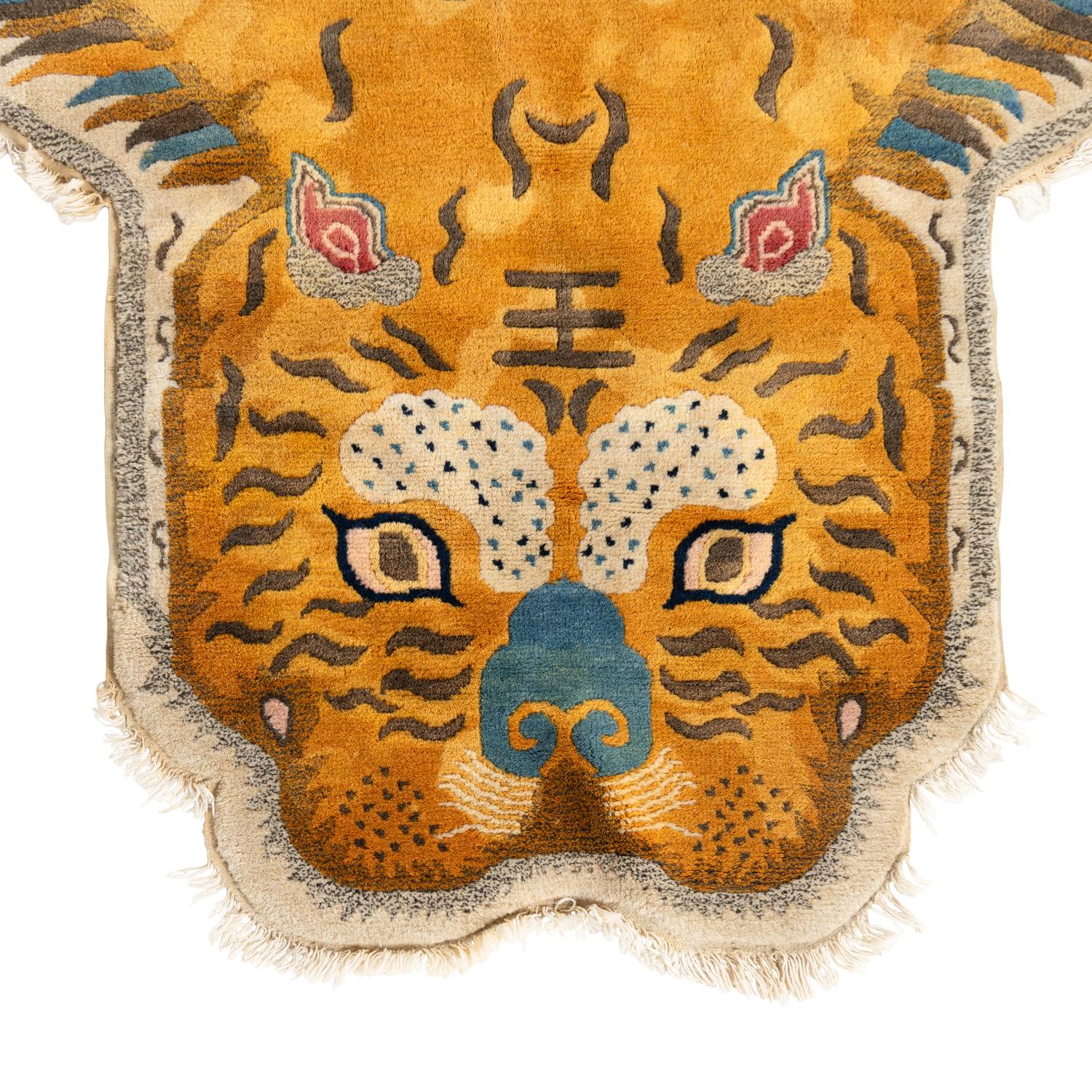 A Tibetan Tiger Rug, 19th Century 十九世紀 藏虎毯