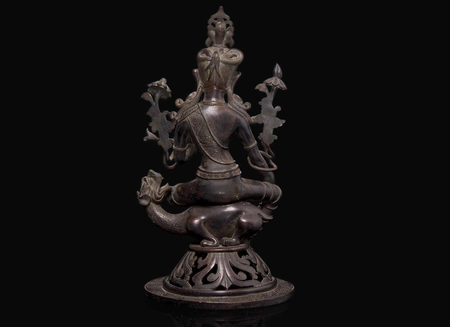 A Nepalese patinated bronze figure of Tara, possibly 19th century 銅加漆尼泊爾度母造像 可能為十九世紀