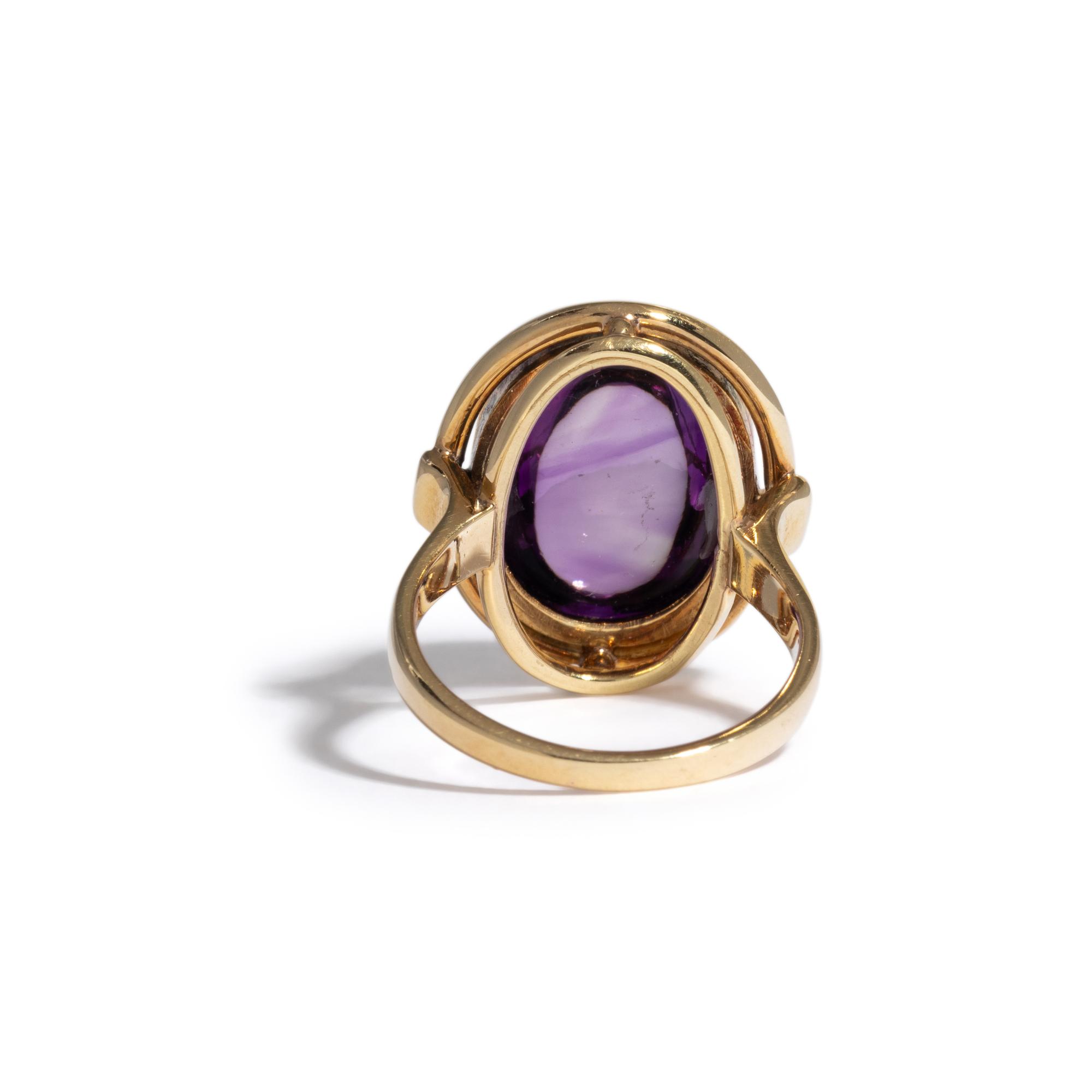 YELLOW GOLD AND AMETHYST RING