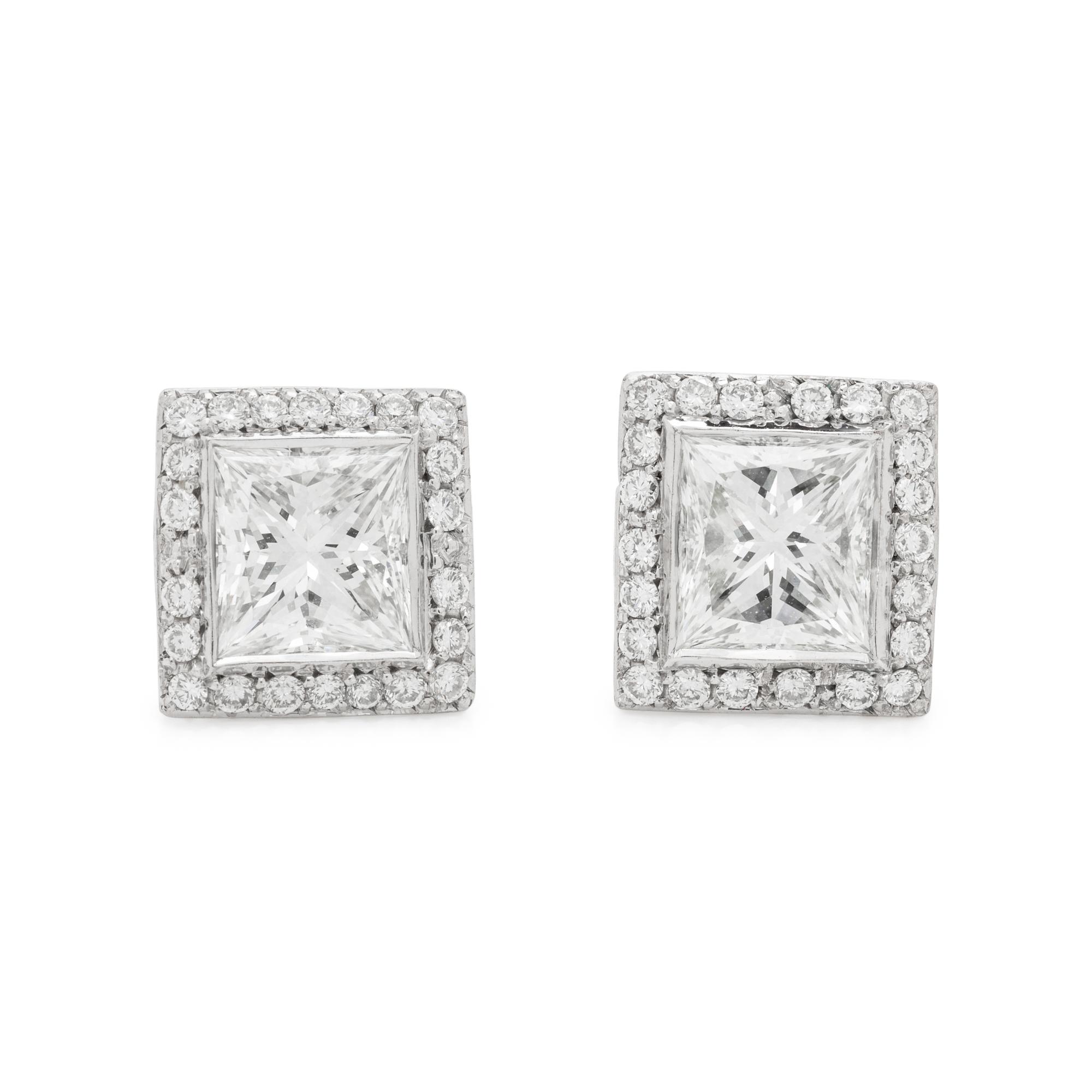 DIAMOND STUD EARRINGS