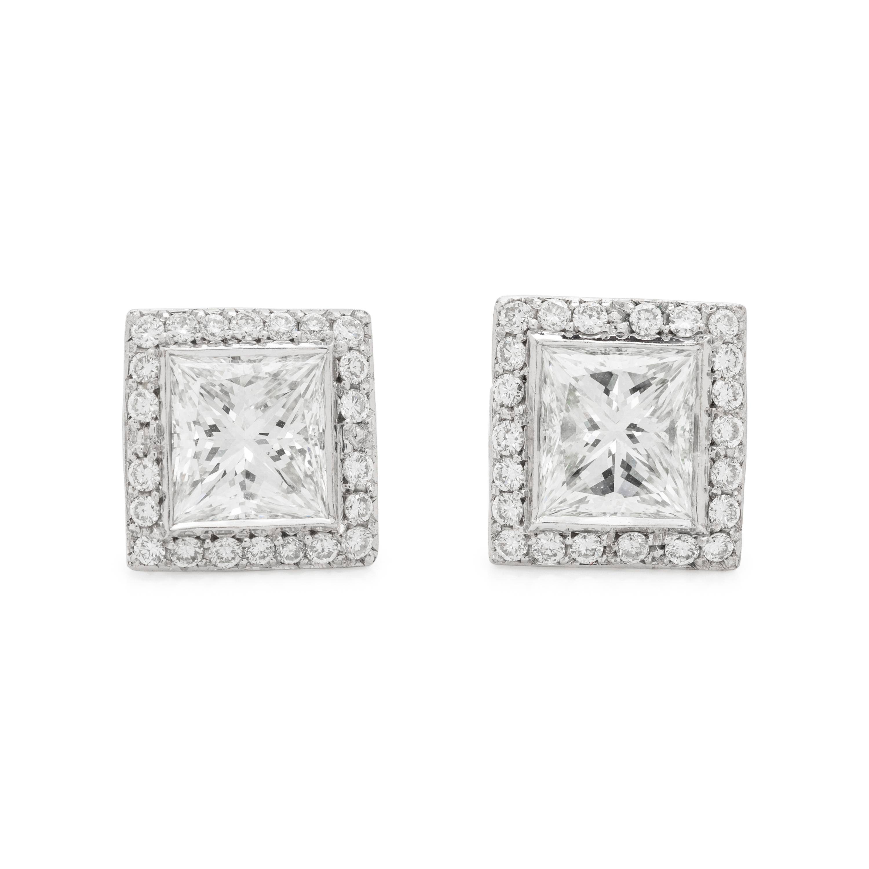 DIAMOND STUD EARRINGS
