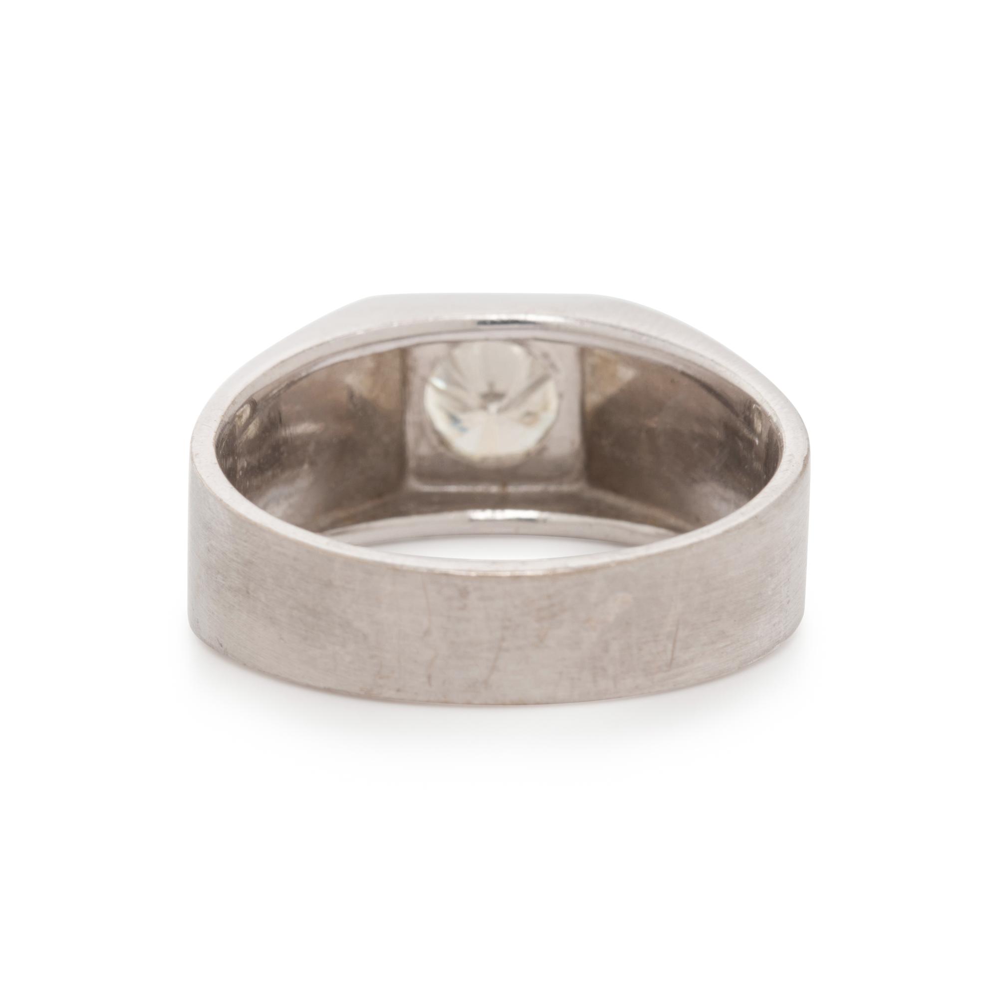 WHITE GOLD AND DIAMOND RING