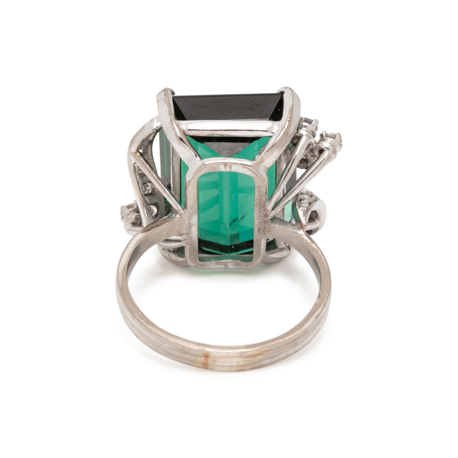 GREEN TOURMALINE AND DIAMOND SET