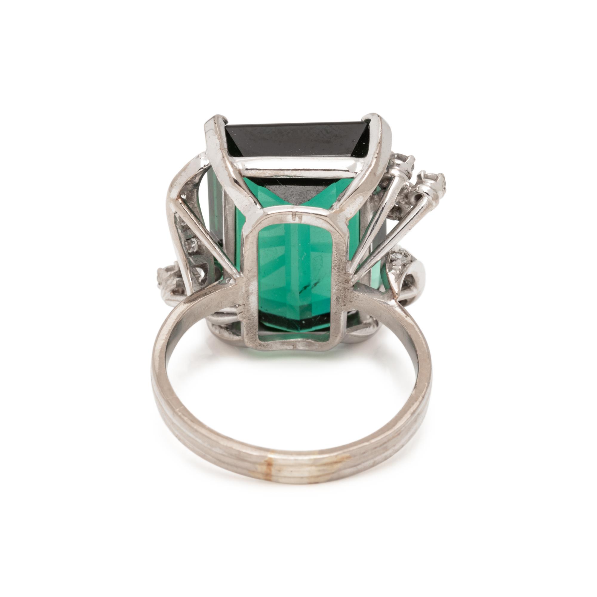 GREEN TOURMALINE AND DIAMOND SET