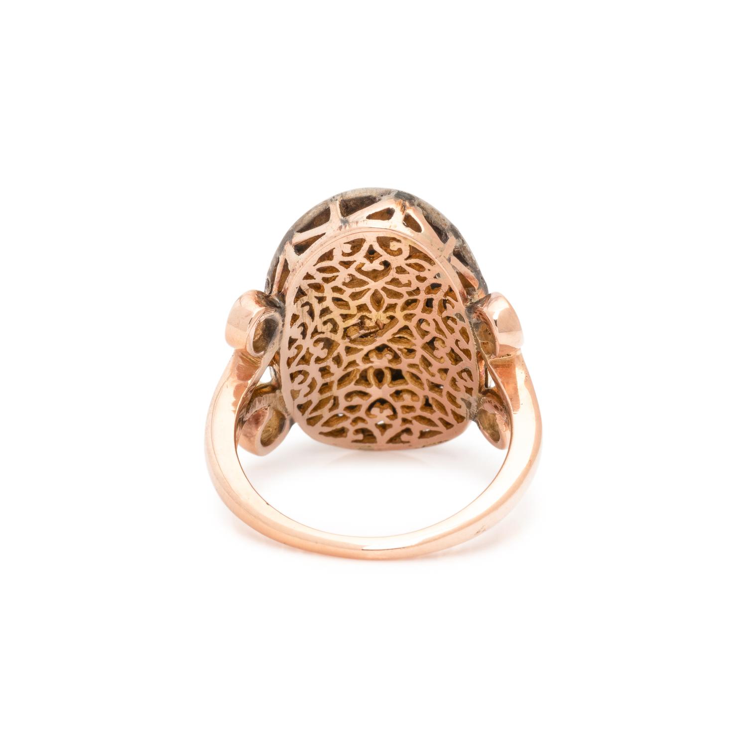 ANTIQUE, SILVER-TOPPED GOLD AND DIAMOND RING