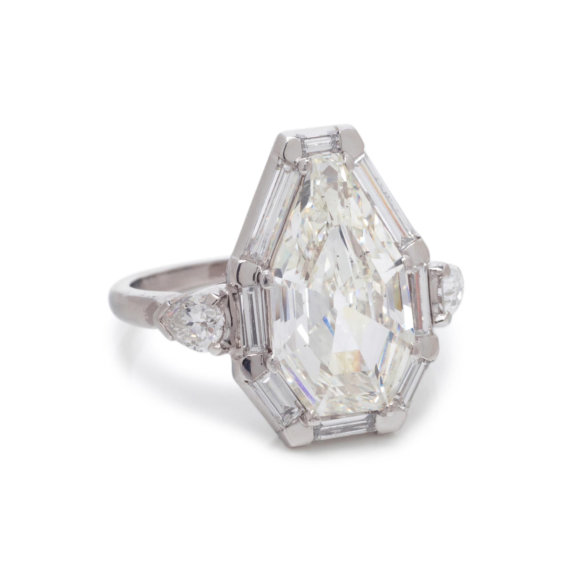 DIAMOND RING