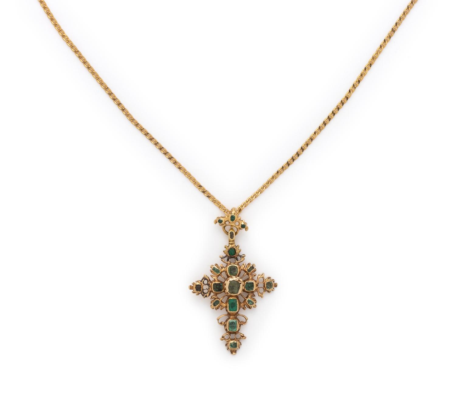GEORGIAN, YELLOW GOLD AND EMERALD CROSS PENDANT