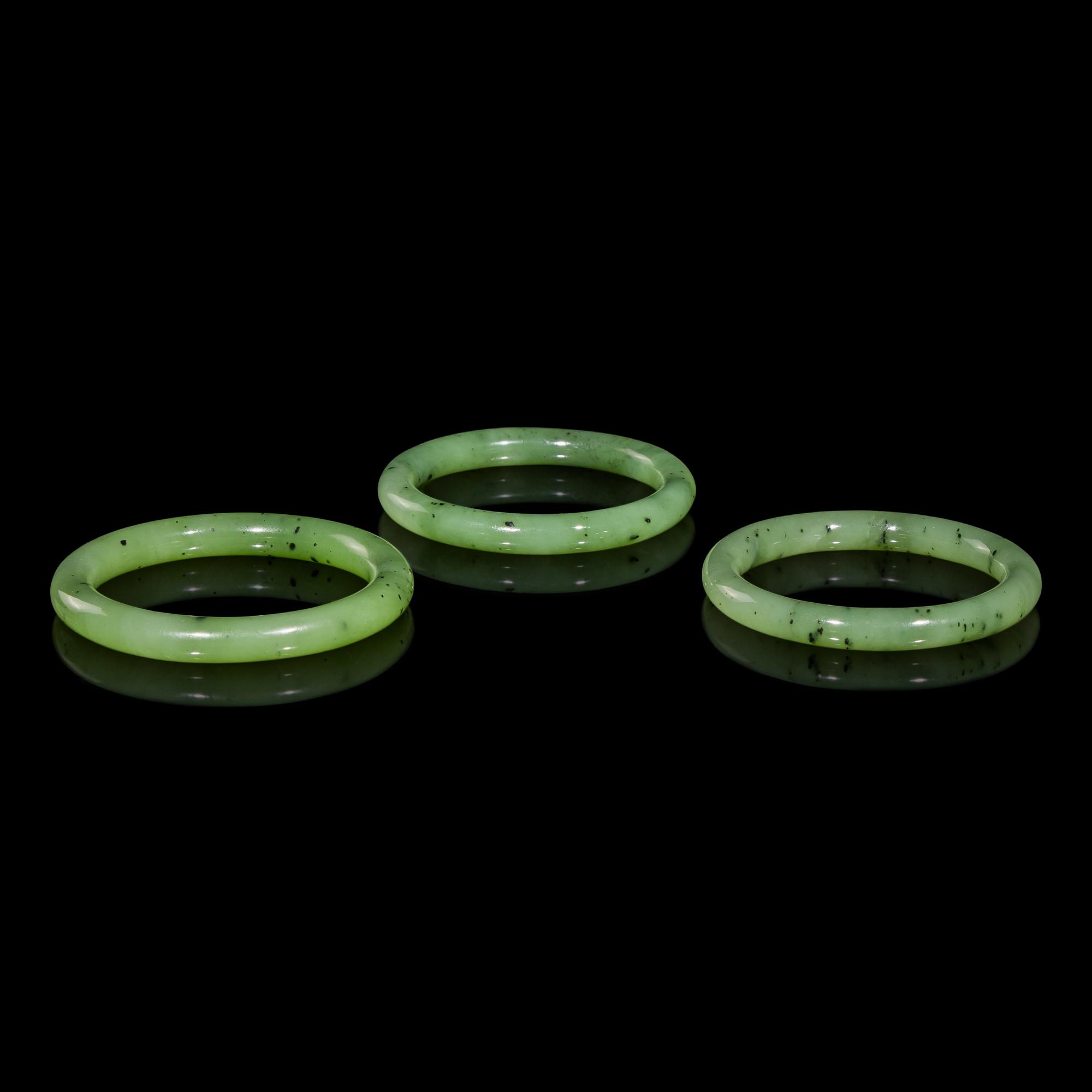 Three Spinach Jade Bangles — 碧玉圓條鐲三隻