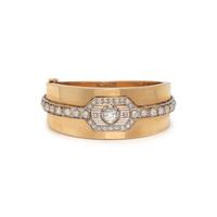 YELLOW GOLD, PLATINUM AND DIAMOND BANGLE BRACELET