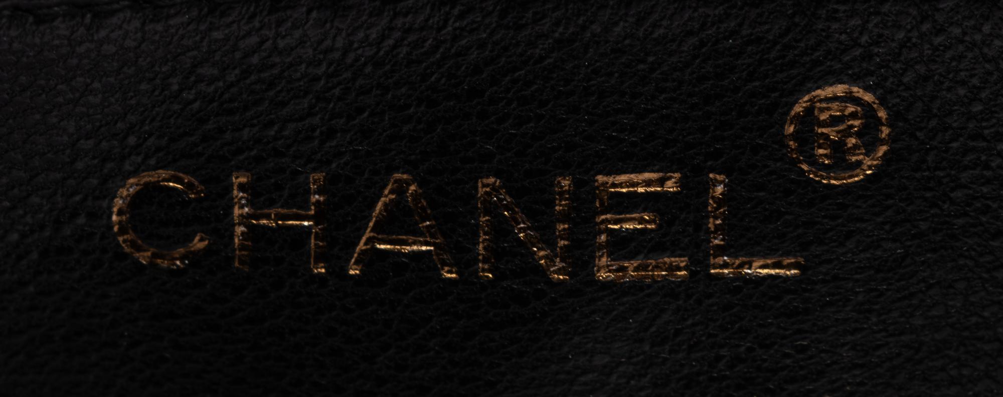 Chanel Bag in Black Patent Leather, 2000-02