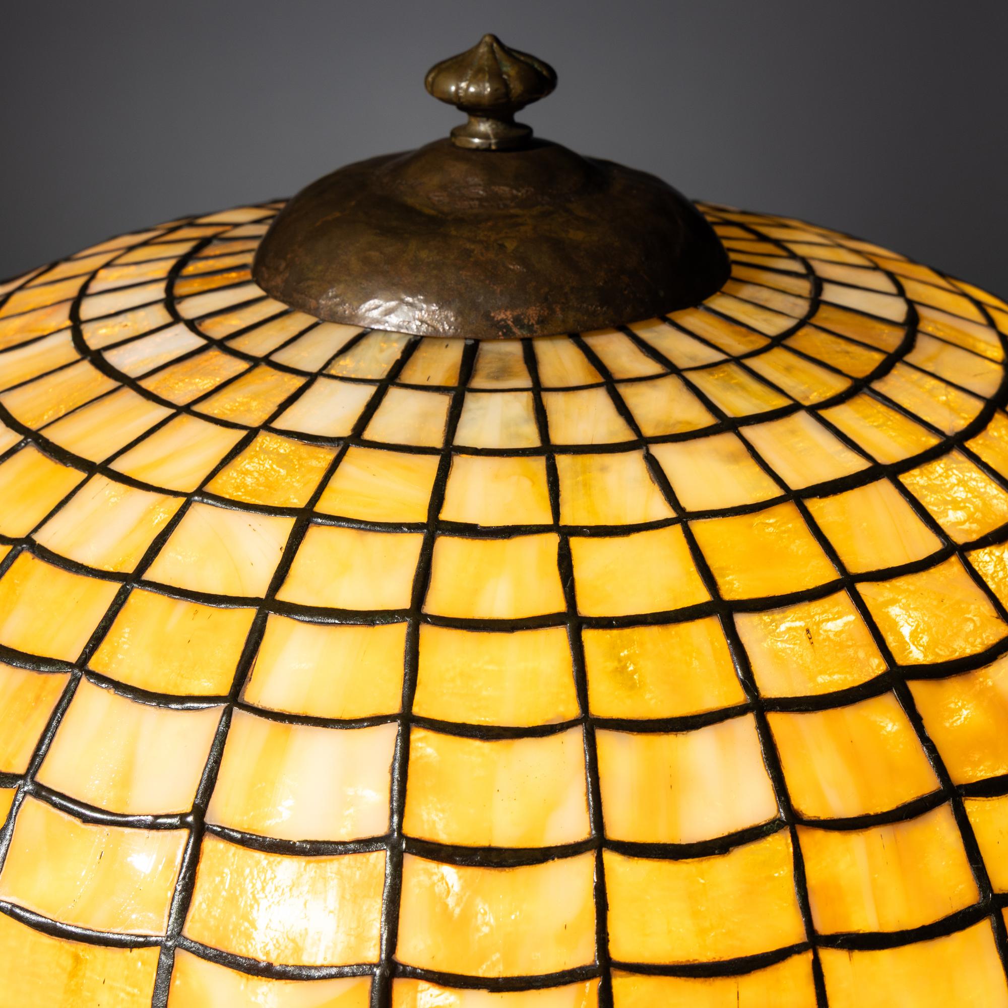Table lamp