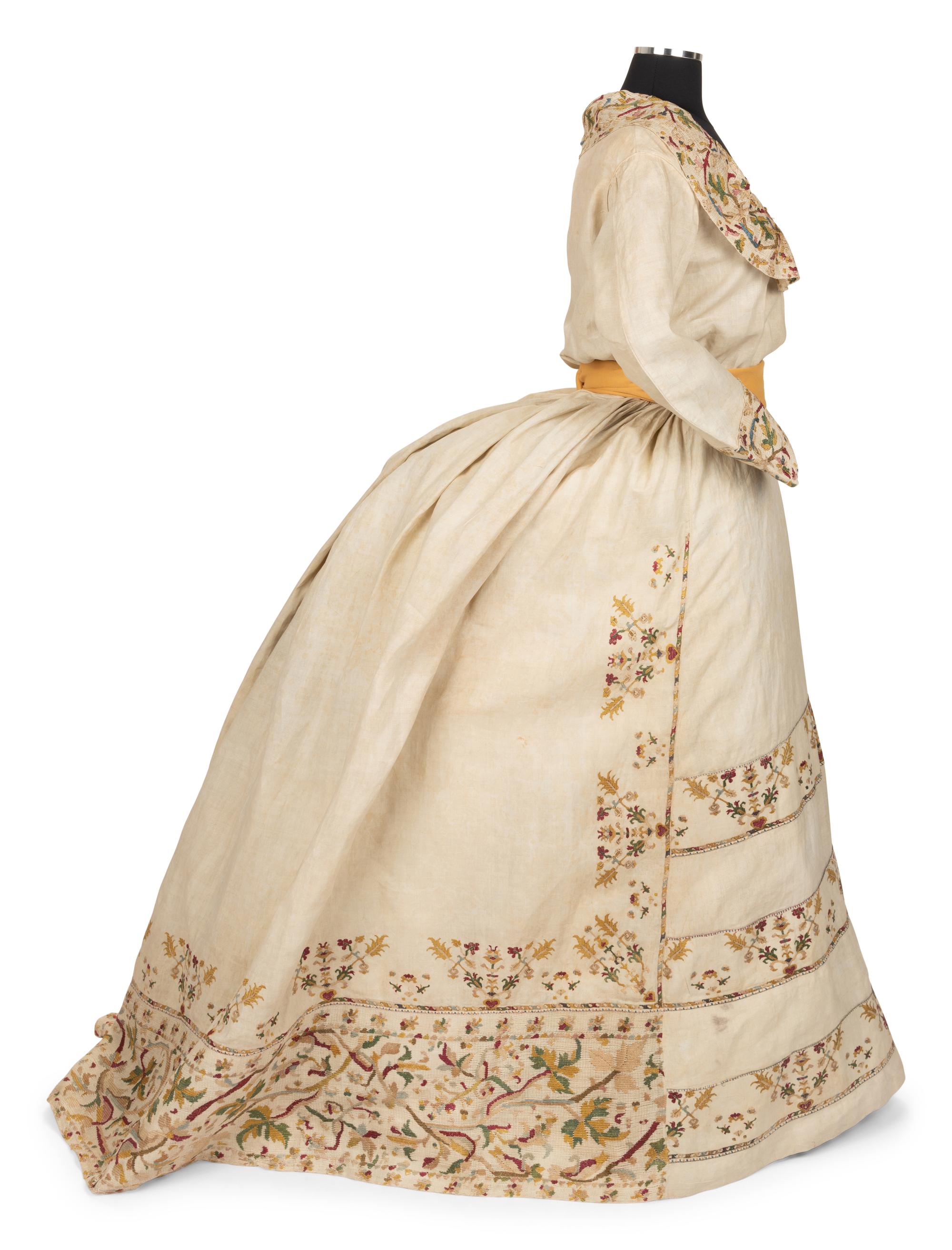 Linen Day Dress à la 18th Century with Embroidery, 1870-80s