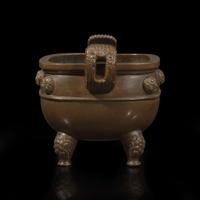 A Chinese archaistic bronze small censer 摹古小铜炉 "Xuande" six-character mark ?????