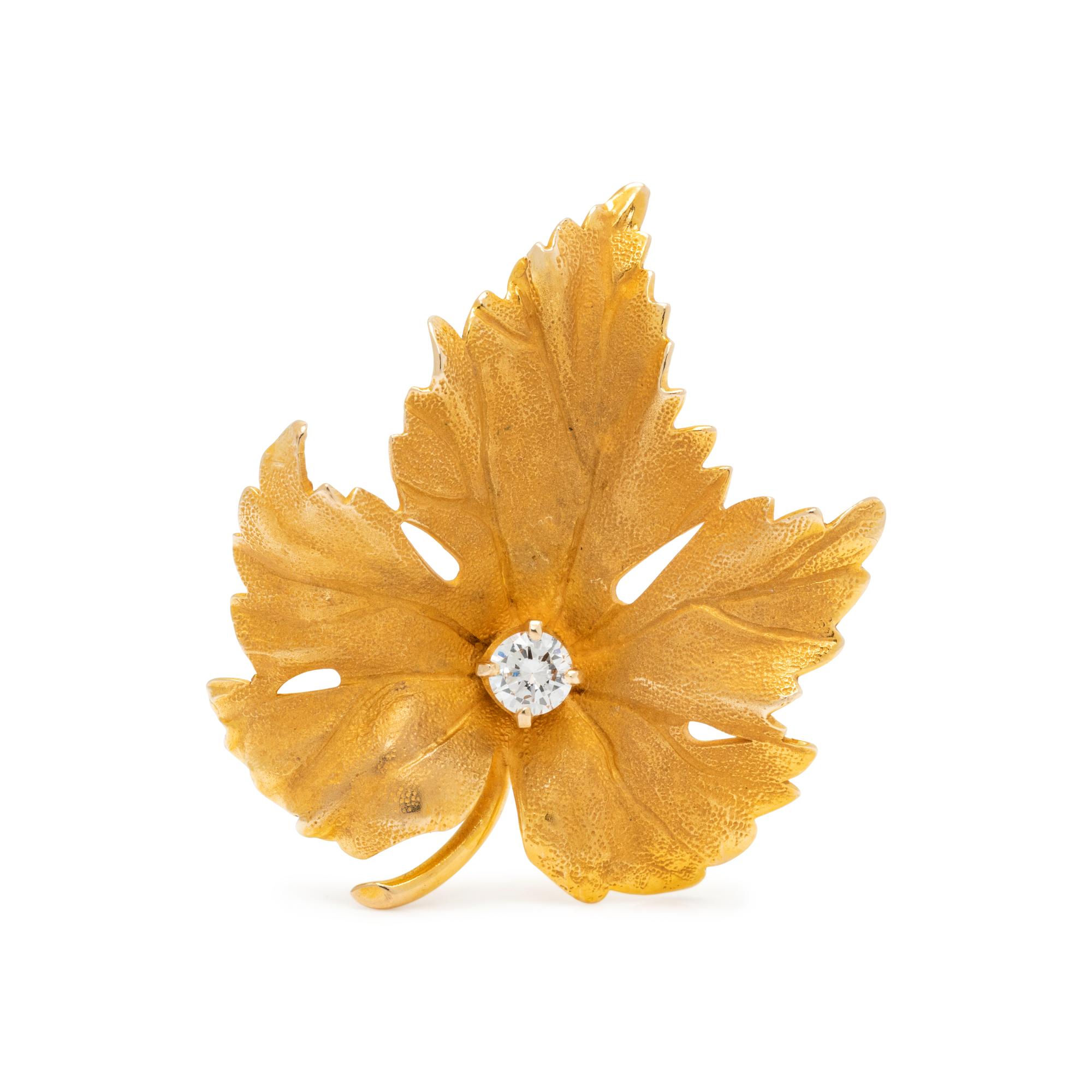 YELLOW GOLD AND DIAMOND LEAF PENDANT/BROOCH