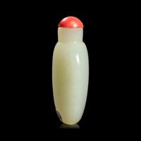 A Chinese Pale Celadon Jade Snuff Bottle, 19th Century — 清晚期 青白玉素面鼻煙壺