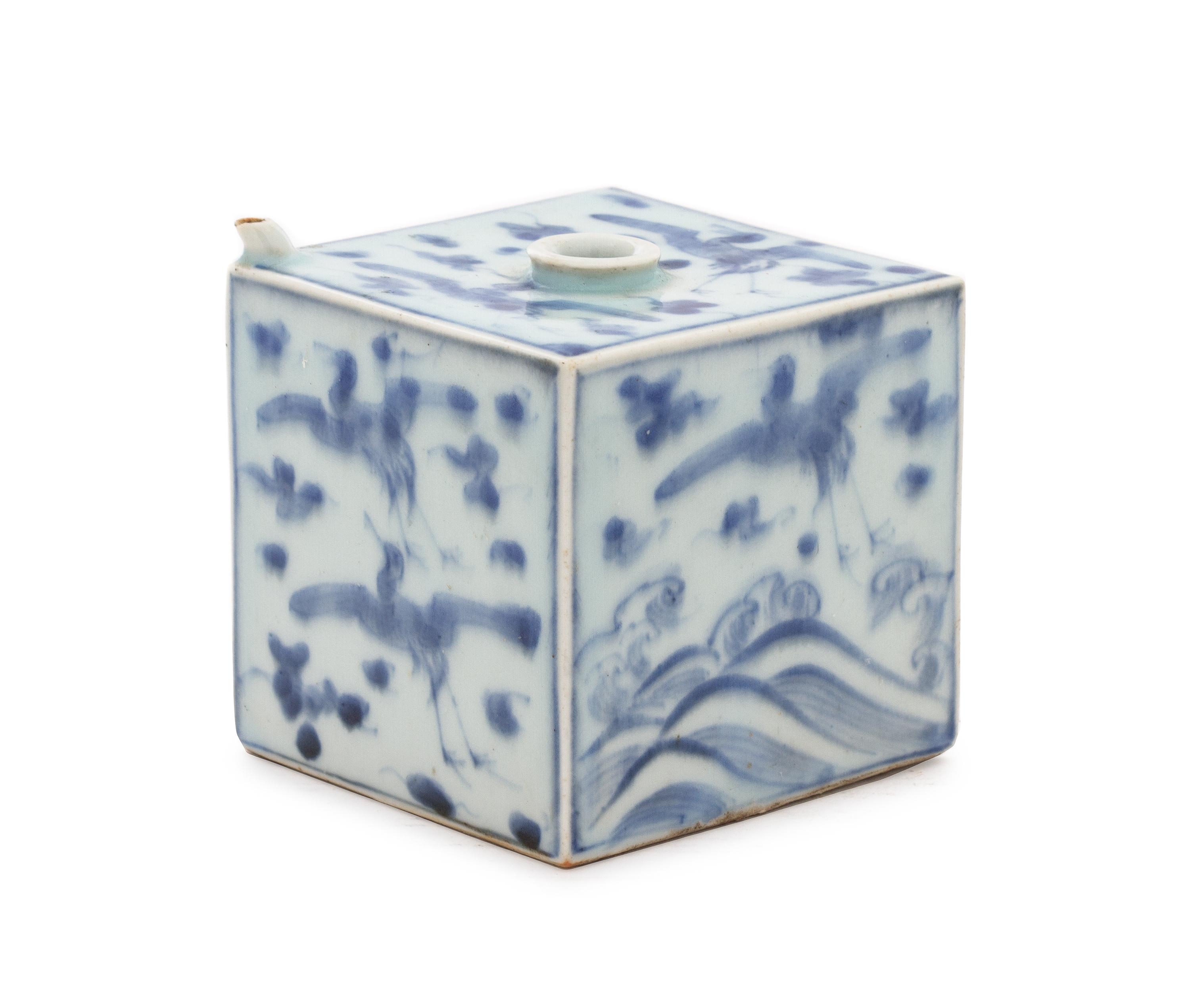 A Korean Blue and White Porcelain Water Dropper LATE JOSEON DYNASTY, 19TH CENTURY — LATE JOSEON DYNASTY, 19TH CENTURY