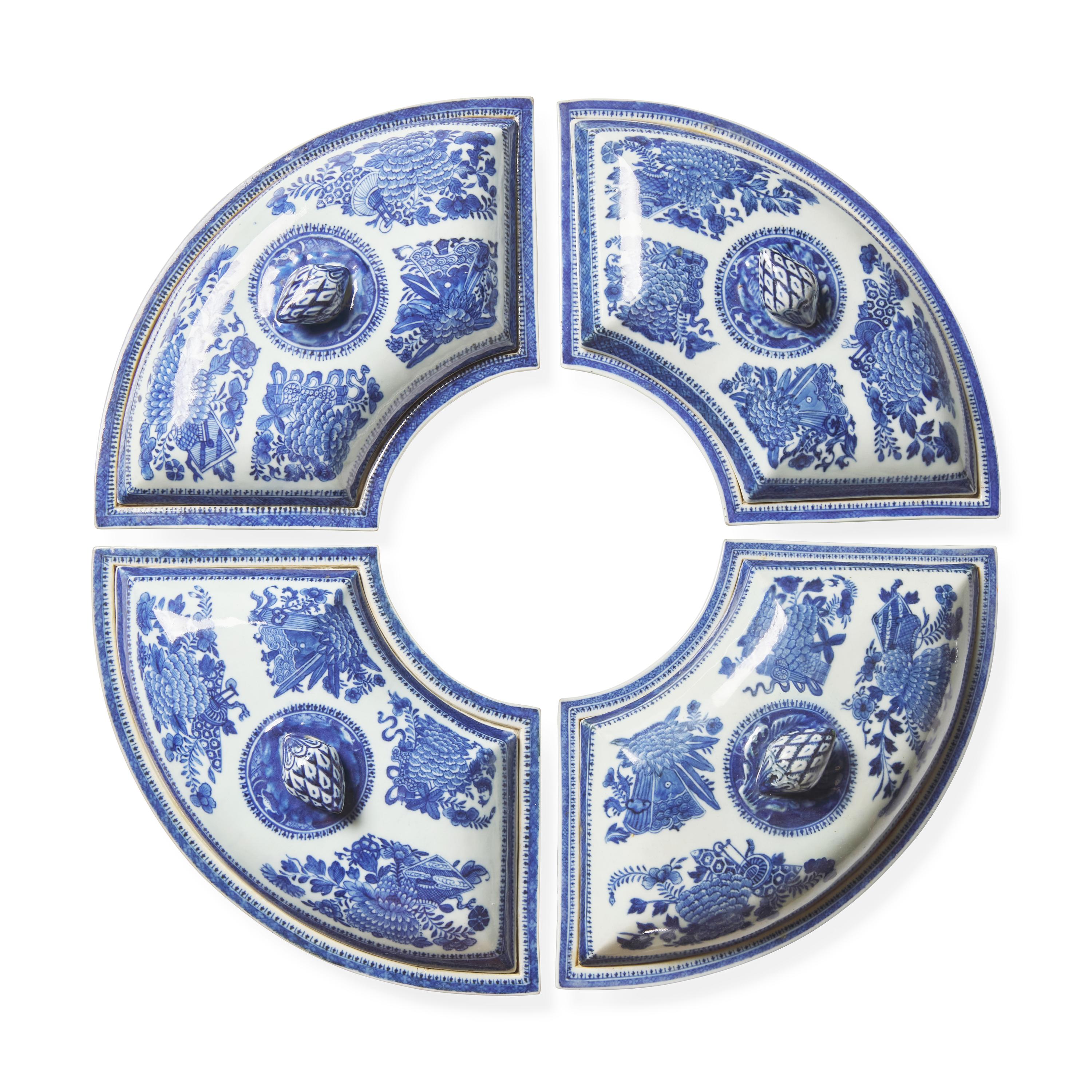 A Chinese Export Porcelain Blue Fitzhugh Four-Piece Buffet Set