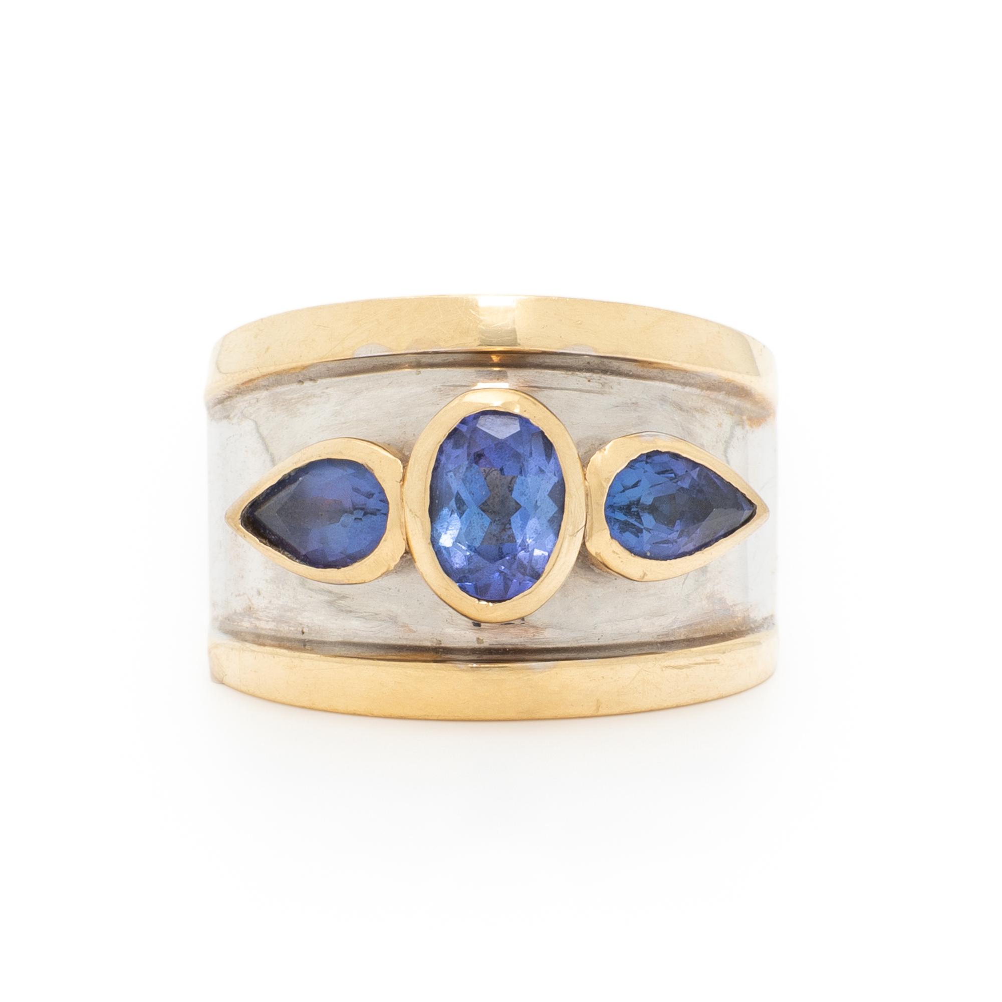 BICOLOR GOLD AND TANZANITE RING