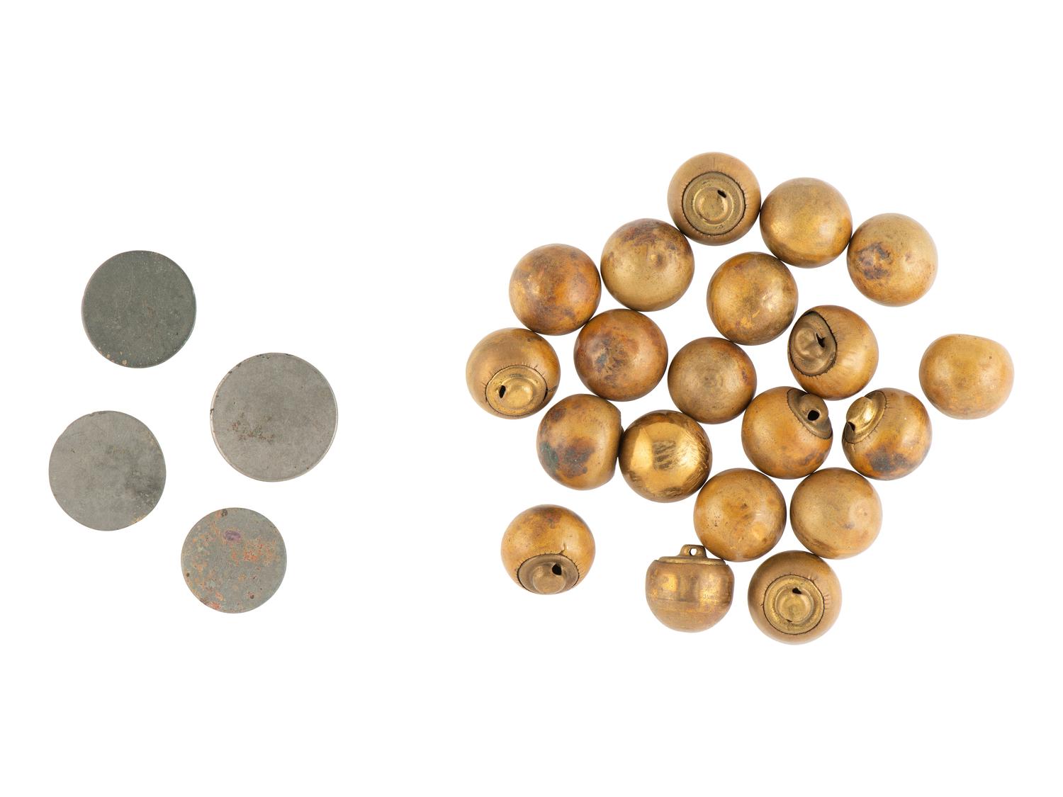 [MILITARIA]. 75+ miscellaneous buttons, mostly American, from the Estate of Carroll J. Delery III.