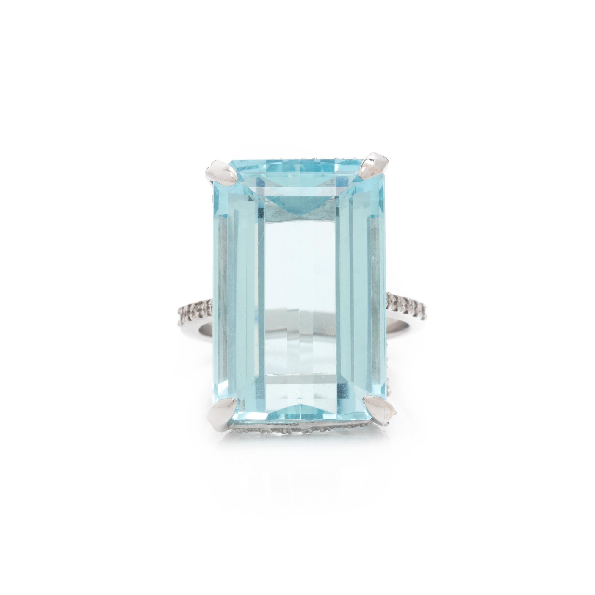 AQUAMARINE AND DIAMOND RING
