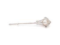 CULTURED SOUTH SEA PEARL AND DIAMOND BROOCH
