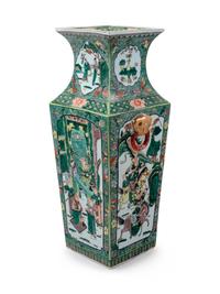 A Chinese Famille Verte Porcelain Vase