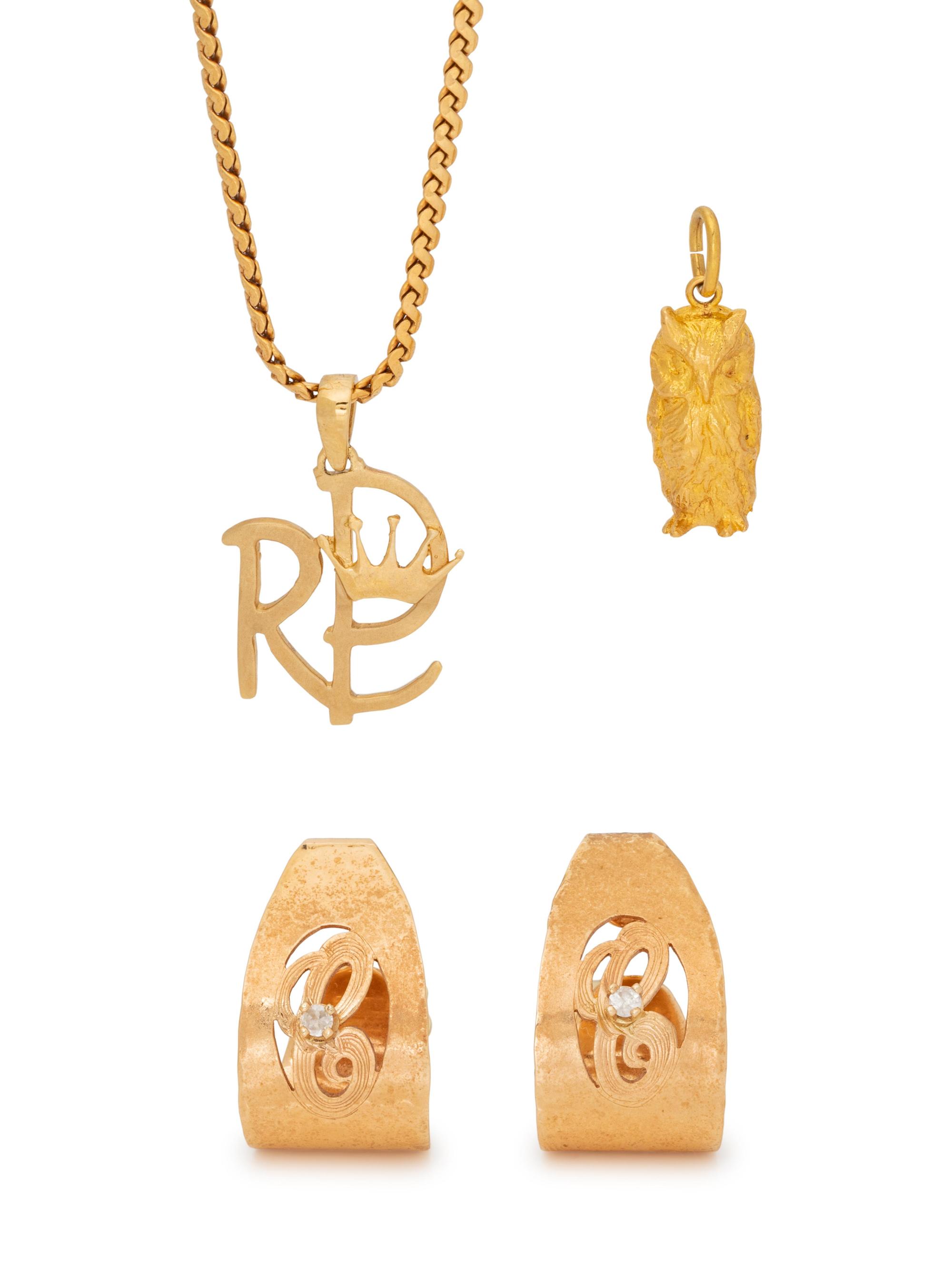 A Collection of Yellow Gold Jewelry,