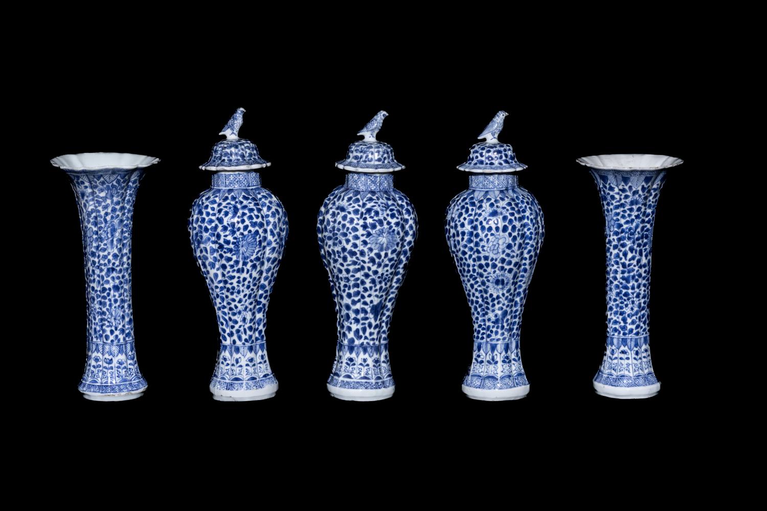 A Chinese Export Blue and White Porcelain Five-Piece Garniture Set
