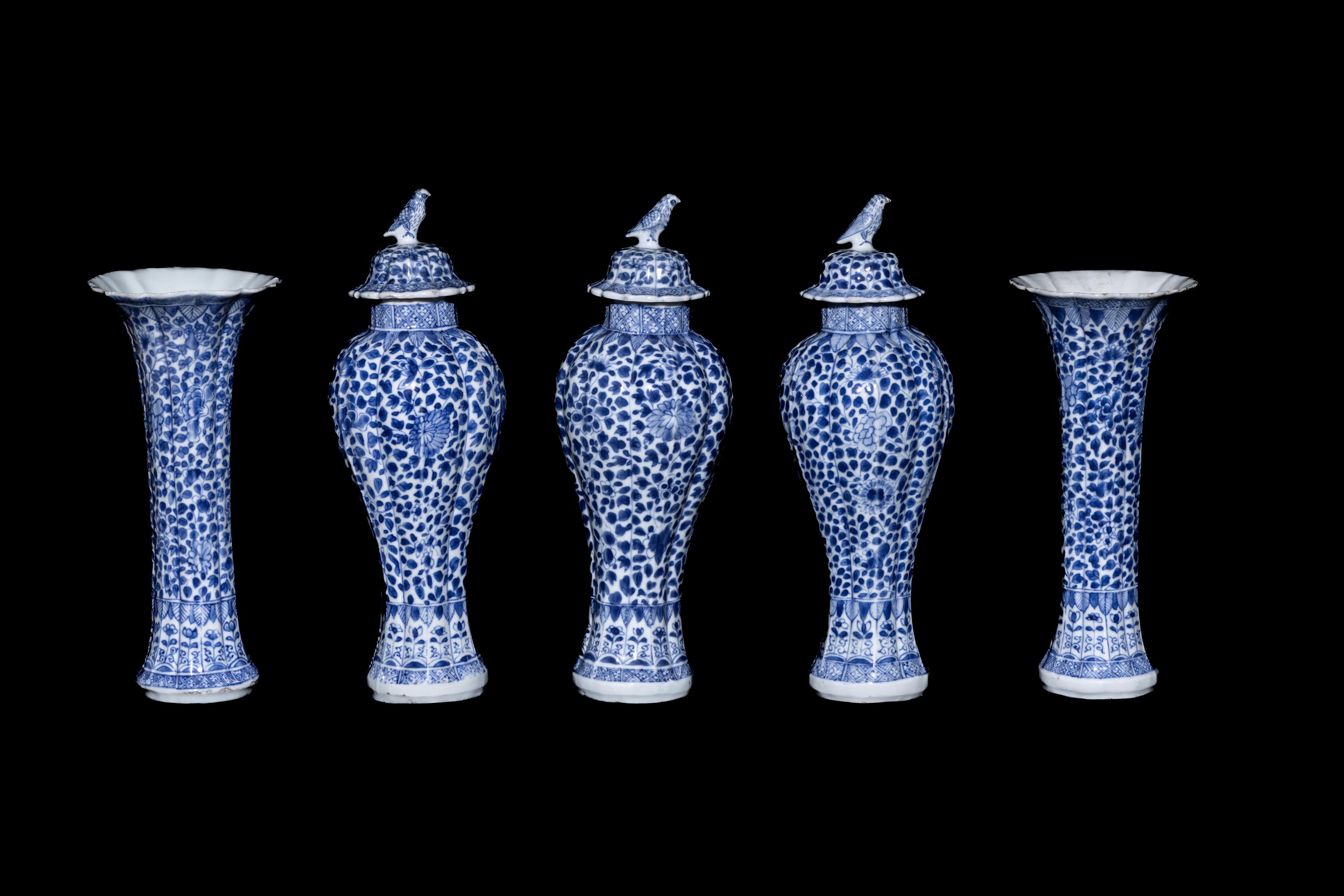 A Chinese Export Blue and White Porcelain Five-Piece Garniture Set