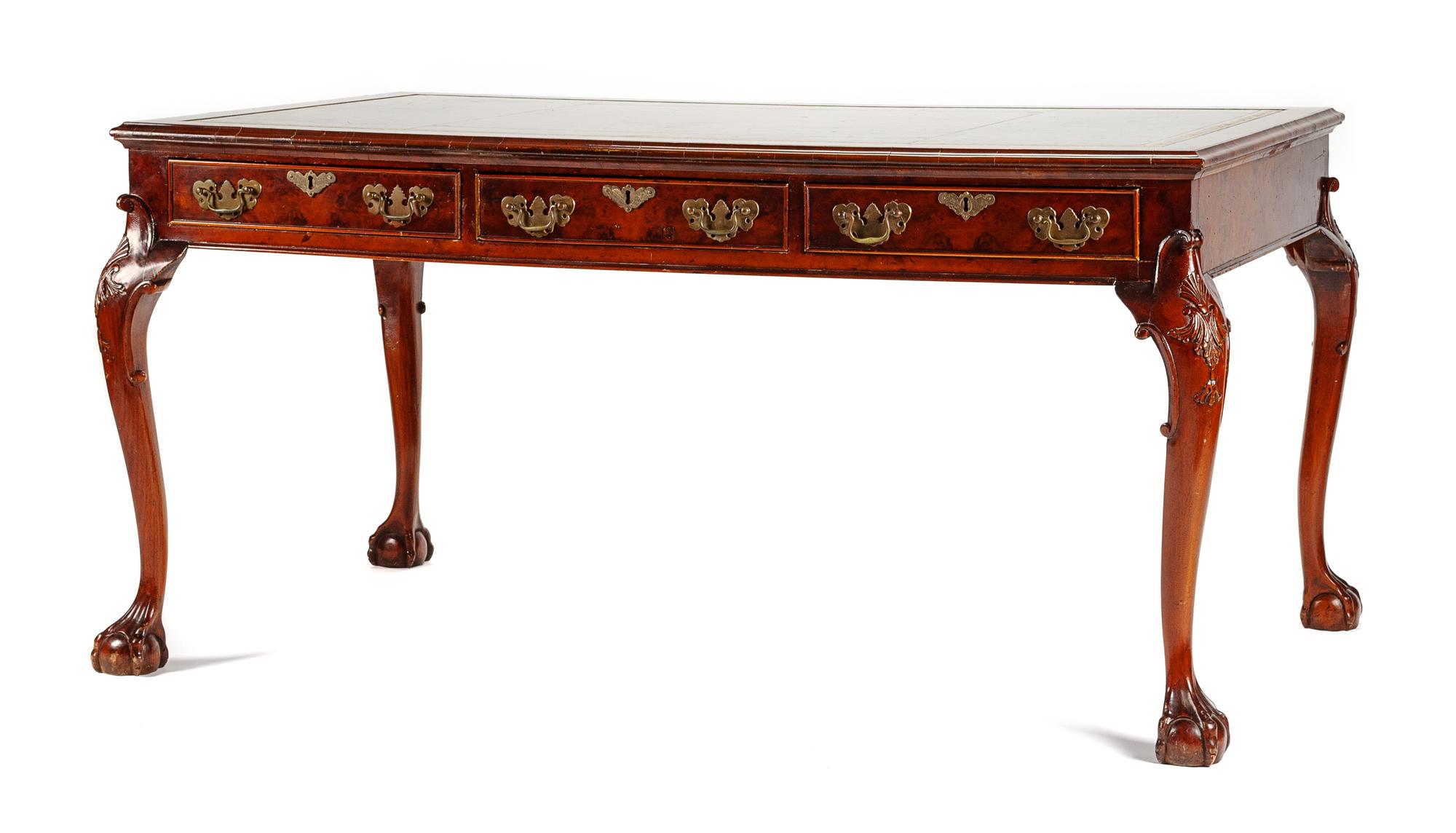 A Georgian Style Mahogany Partners Desk Height 30 x width 61 x depth 37 inches. — 19TH CENTURY
